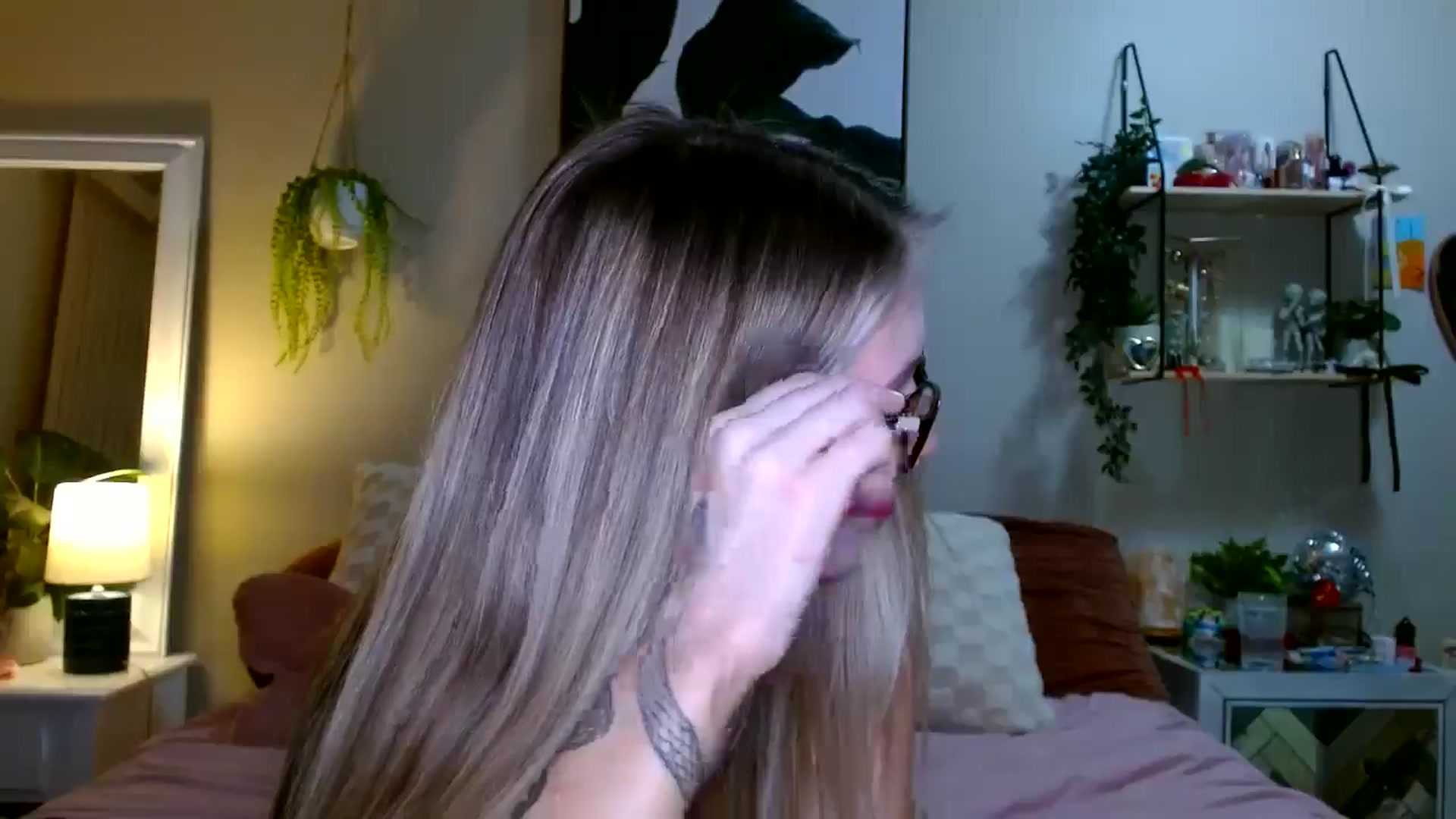 Gallery image thumbnail from Em_babyxx's myfreecams stream on, 02/04/2026, 09:30 image 15 of 20