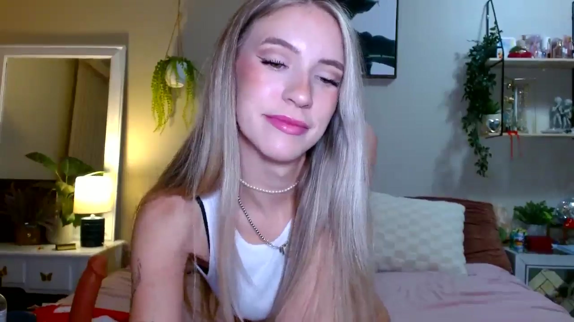 Gallery image thumbnail from Em_babyxx's myfreecams stream on, 02/07/2026, 08:32 image 9 of 20