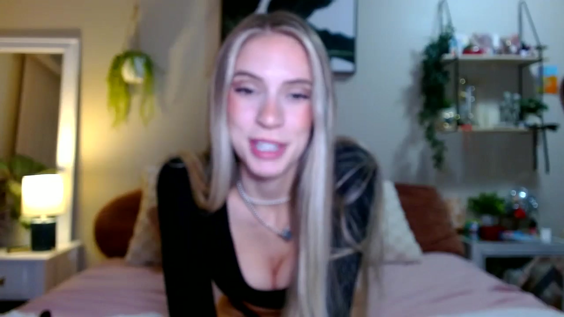 Gallery image thumbnail from Em_babyxx's myfreecams stream on, 02/09/2026, 09:41 image 18 of 20