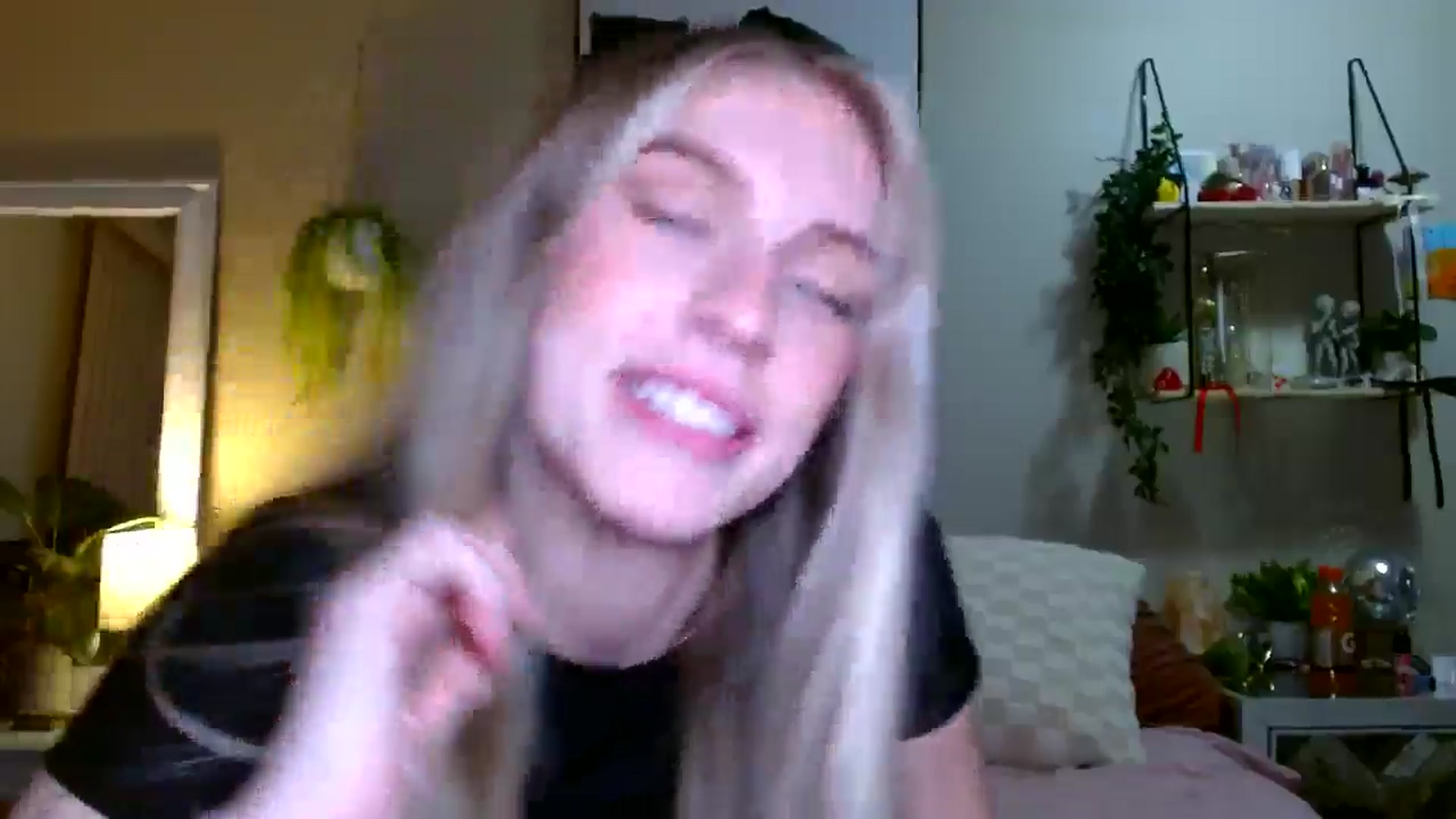 Gallery image thumbnail from Em_babyxx's myfreecams stream on, 02/24/2026, 11:10 image 18 of 20