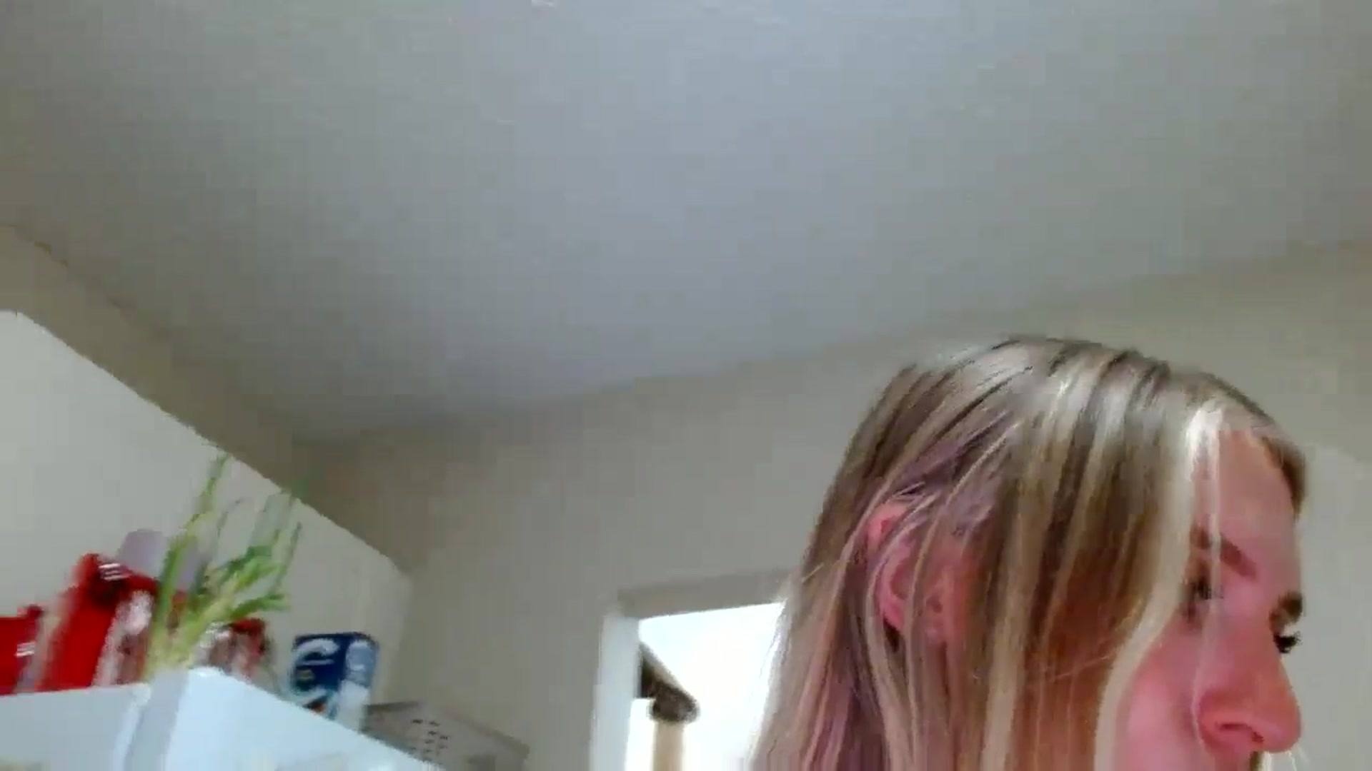 Gallery image thumbnail from Em_babyxx's myfreecams stream on, 02/26/2026, 09:15 image 2 of 20