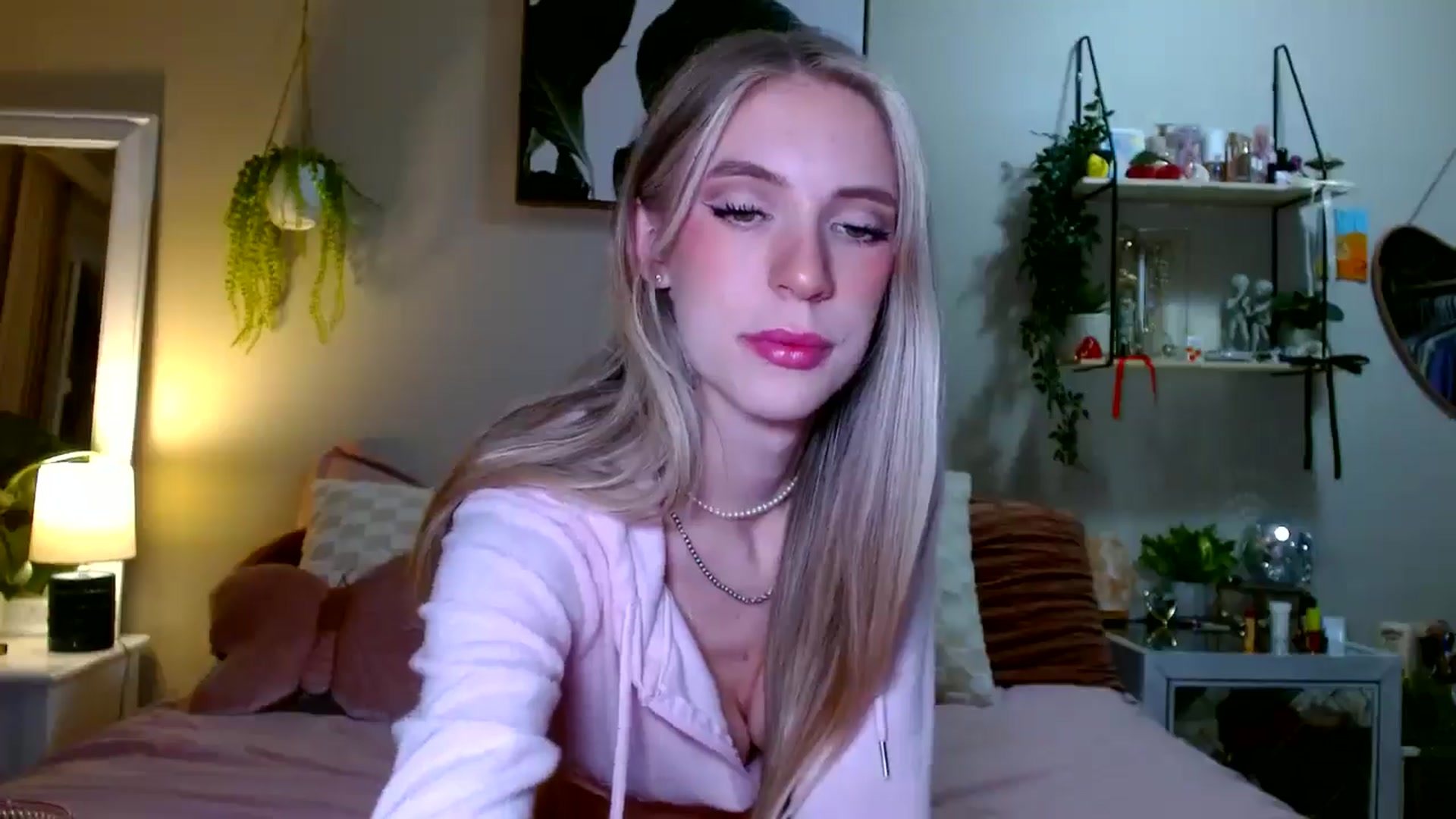 Gallery image thumbnail from Em_babyxx's myfreecams stream on, 02/27/2026, 09:55 image 19 of 20