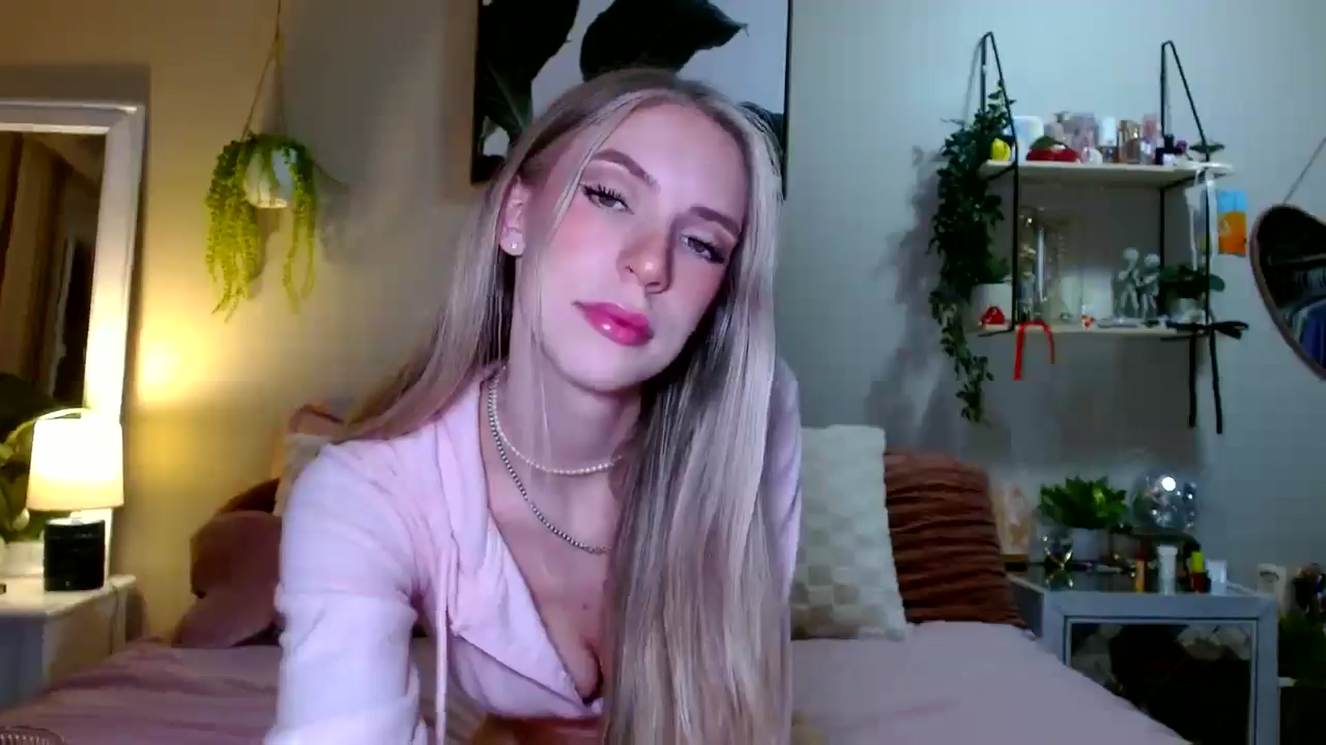 Gallery image thumbnail from Em_babyxx's myfreecams stream on, 02/27/2026, 09:55 image 17 of 20