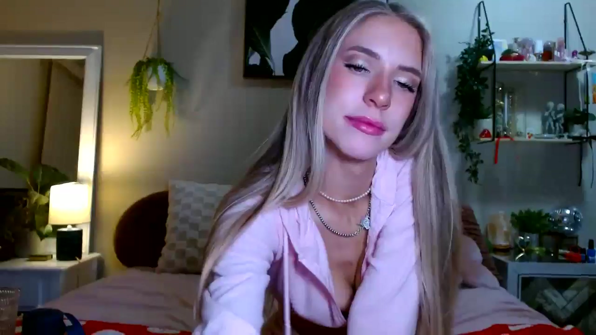 Gallery image thumbnail from Em_babyxx's myfreecams stream on, 03/25/2026, 10:53 image 4 of 20