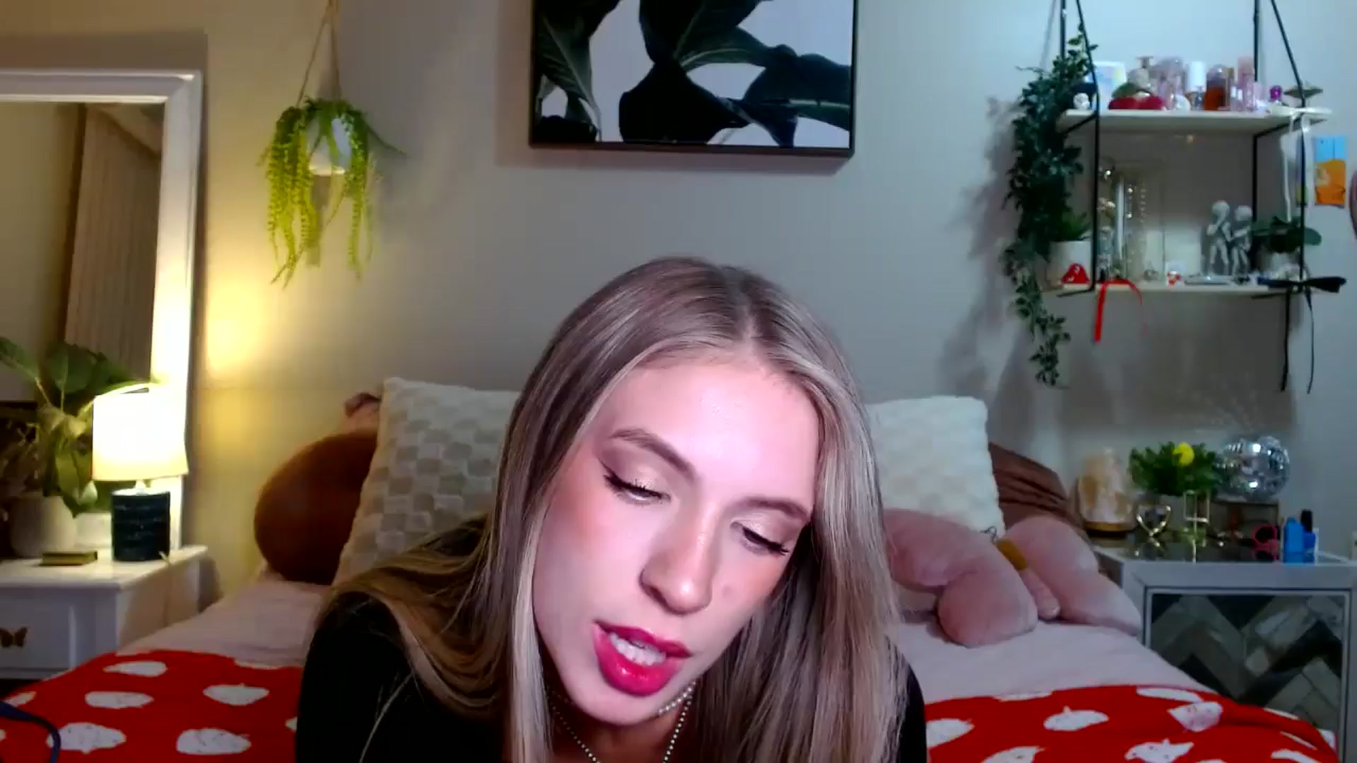 Gallery image thumbnail from Em_babyxx's myfreecams stream on, 03/29/2026, 10:09 image 19 of 20