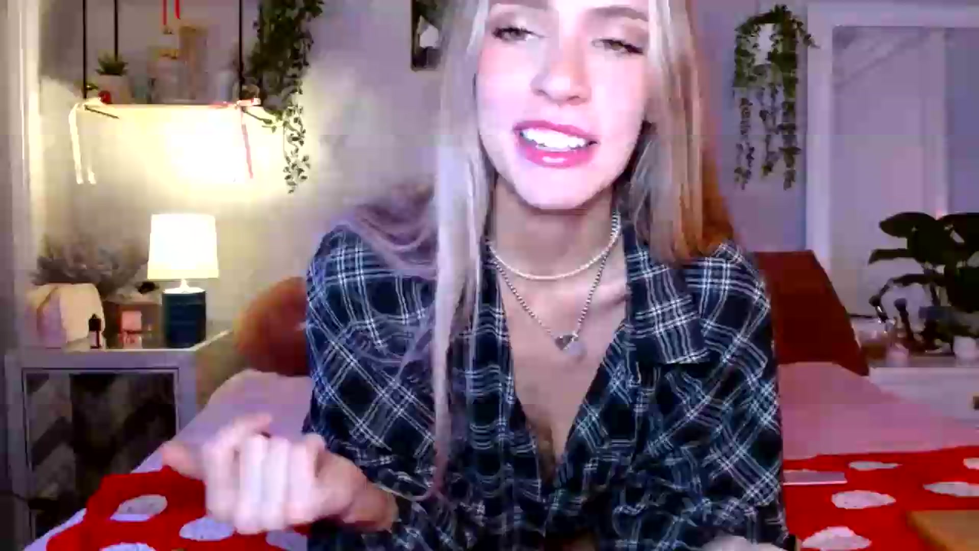 Gallery image thumbnail from Em_babyxx's myfreecams stream on, 05/26/2026, 10:56 image 1 of 20