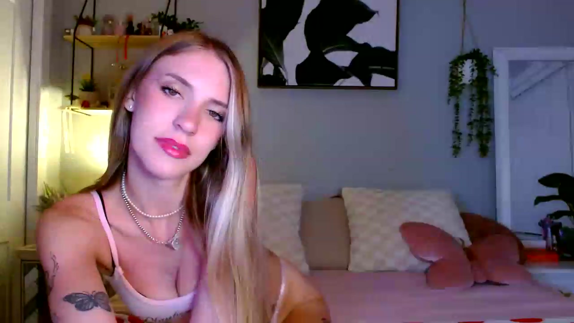 Gallery image thumbnail from Em_babyxx's myfreecams stream on, 06/20/2026, 06:04 image 8 of 20