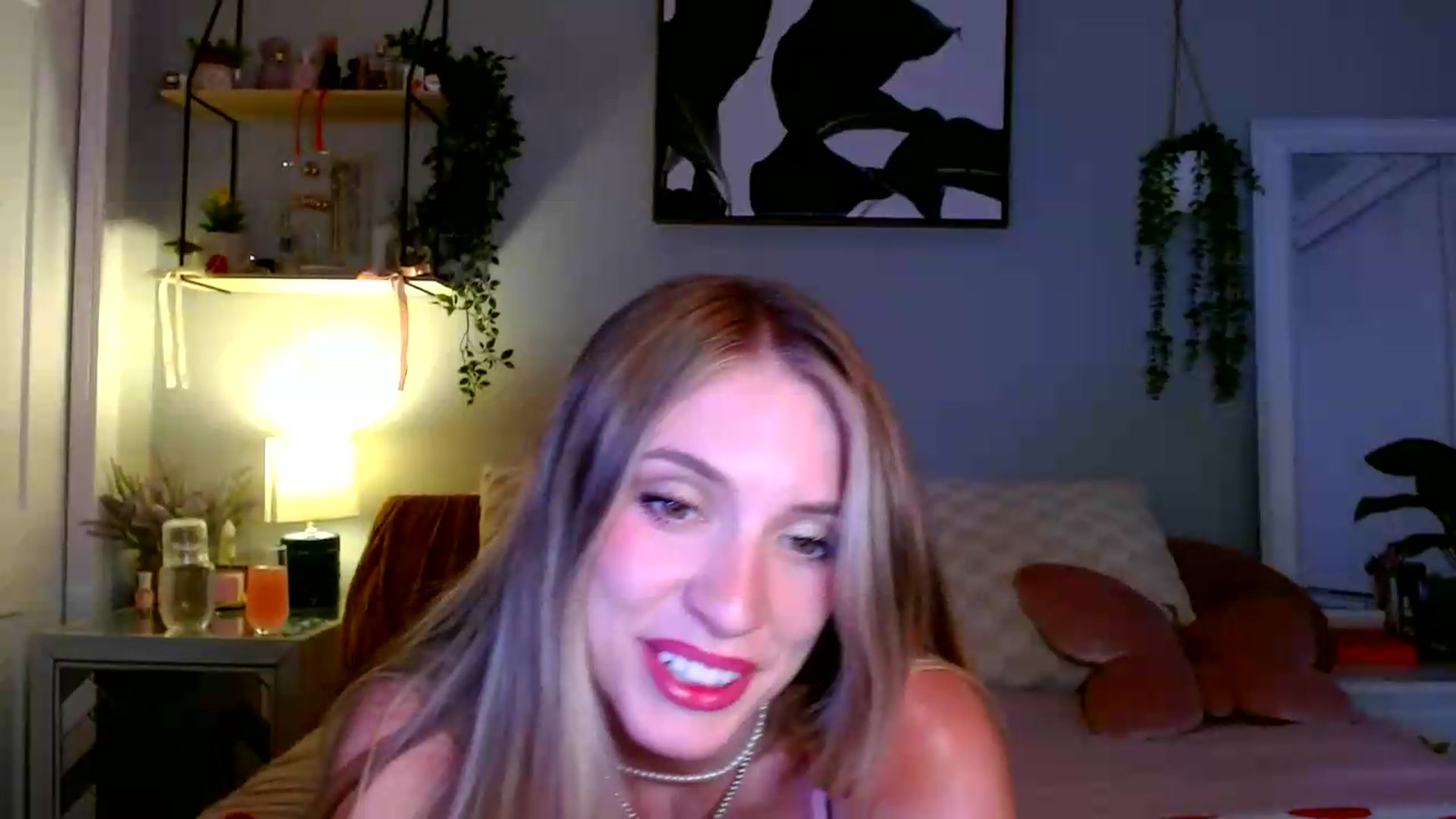 Gallery image thumbnail from Em_babyxx's myfreecams stream on, 06/20/2026, 06:04 image 15 of 20