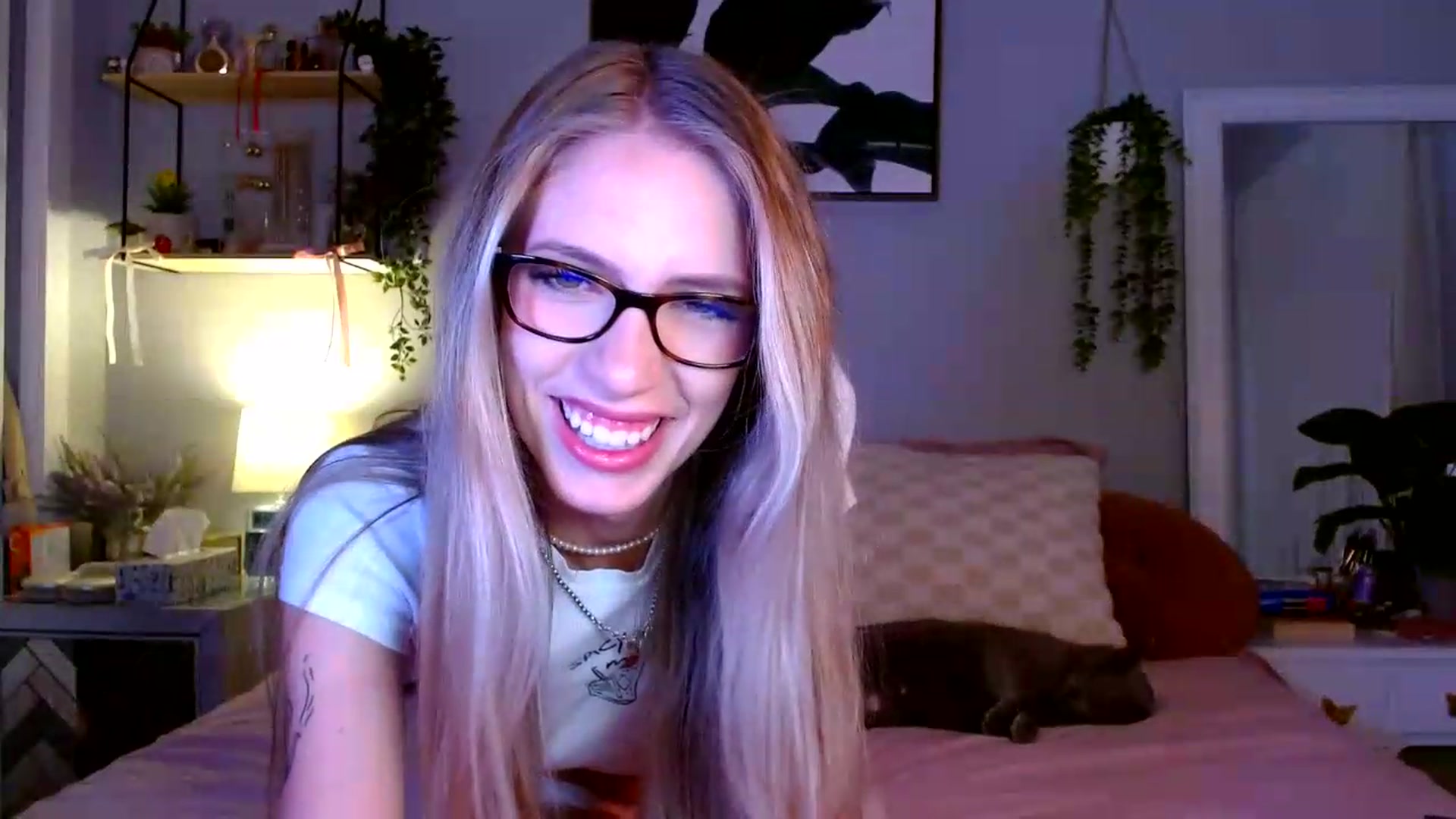 Gallery image thumbnail from Em_babyxx's myfreecams stream on, 07/29/2026, 08:32 image 4 of 20