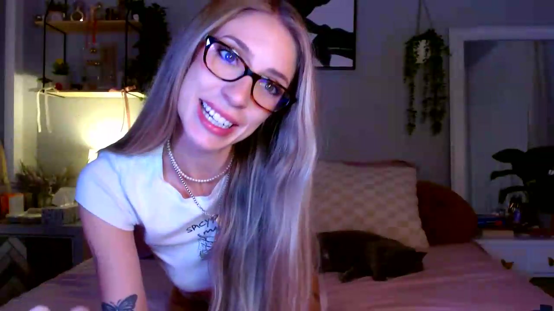 Gallery image thumbnail from Em_babyxx's myfreecams stream on, 07/29/2026, 08:32 image 13 of 20