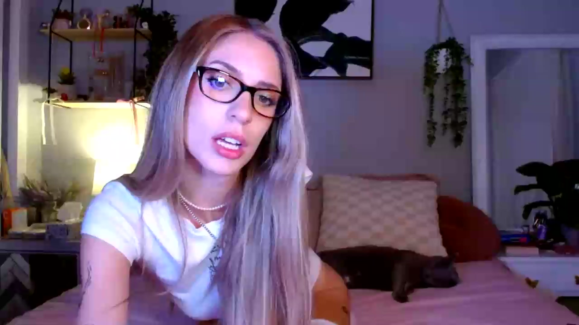 Gallery image thumbnail from Em_babyxx's myfreecams stream on, 07/29/2026, 08:32 image 1 of 20