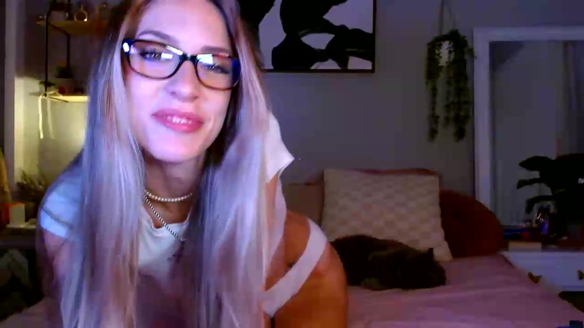 Gallery image thumbnail from Em_babyxx's myfreecams stream on, 07/29/2026, 08:32 image 19 of 20