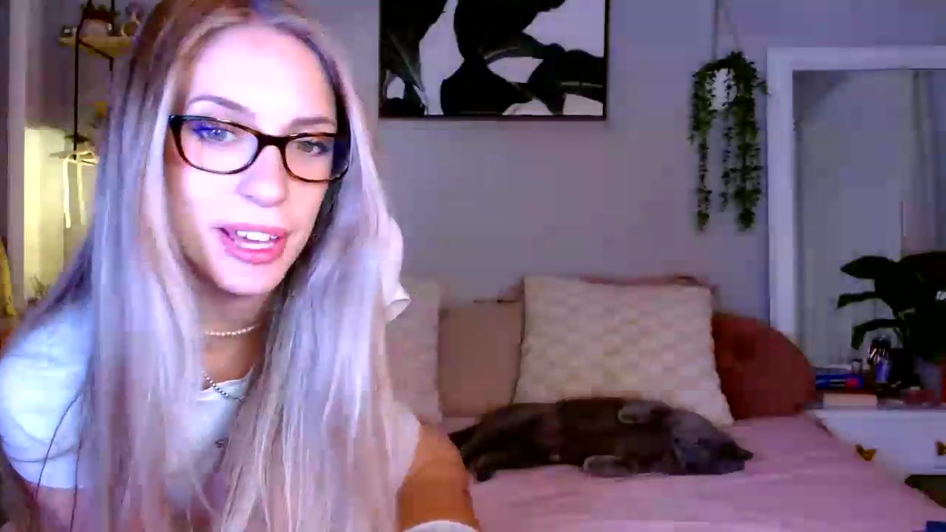Gallery image thumbnail from Em_babyxx's myfreecams stream on, 07/29/2026, 08:32 image 20 of 20