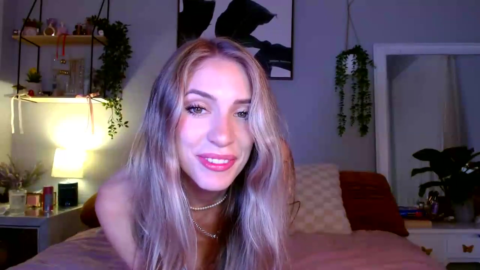 Gallery image thumbnail from Em_babyxx's myfreecams stream on, 07/31/2026, 11:10 image 5 of 20