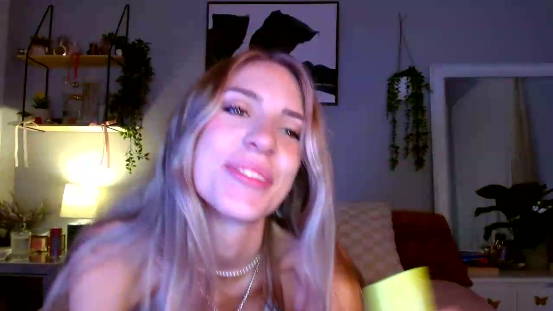 Gallery image thumbnail from Em_babyxx's myfreecams stream on, 07/31/2026, 11:10 image 11 of 20