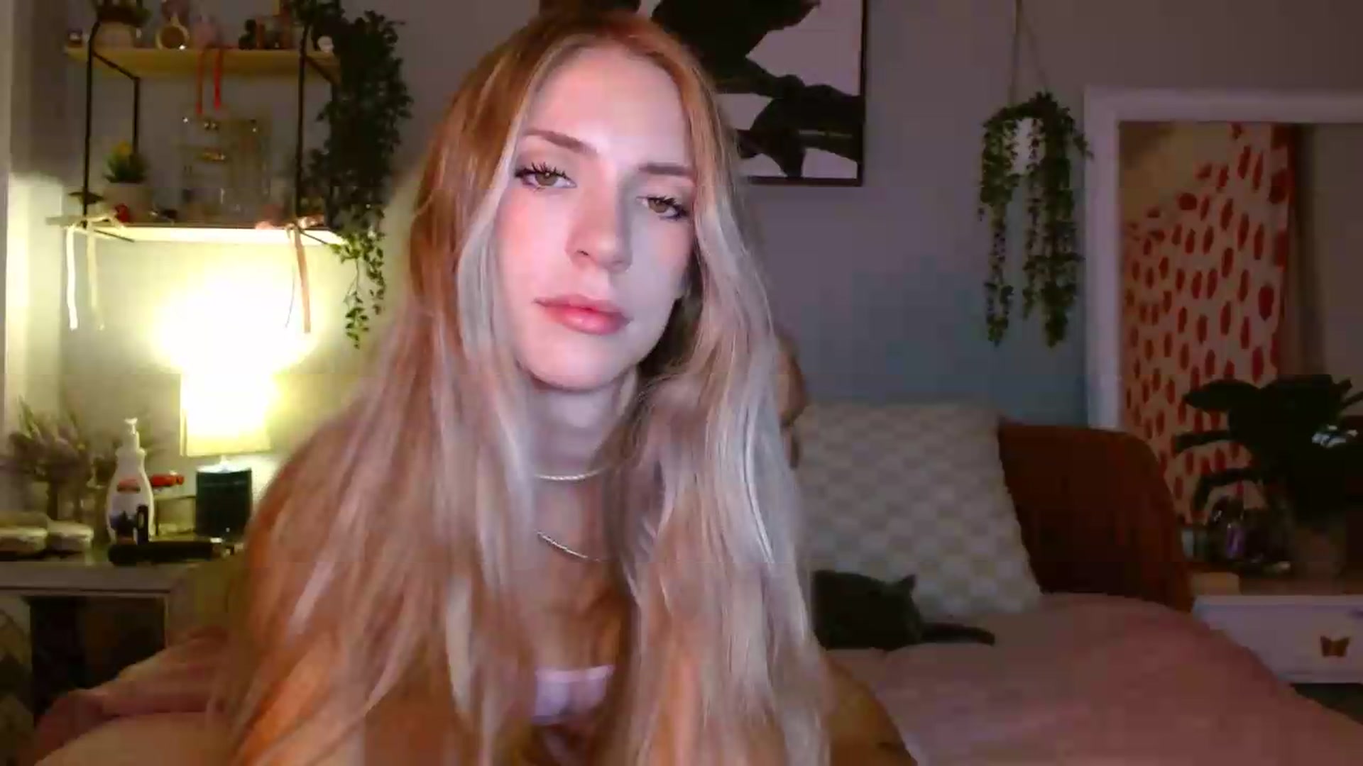 Gallery image thumbnail from Em_babyxx's myfreecams stream on, 08/14/2026, 03:21 image 13 of 20