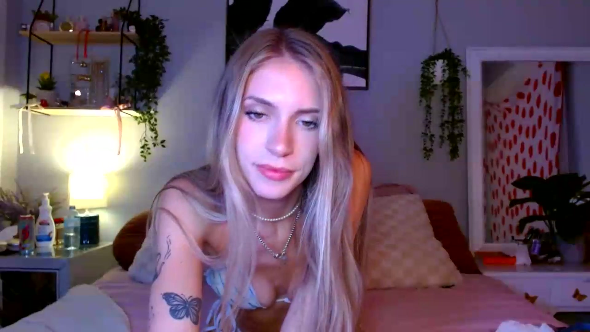 Gallery image thumbnail from Em_babyxx's myfreecams stream on, 08/16/2026, 06:01 image 6 of 20