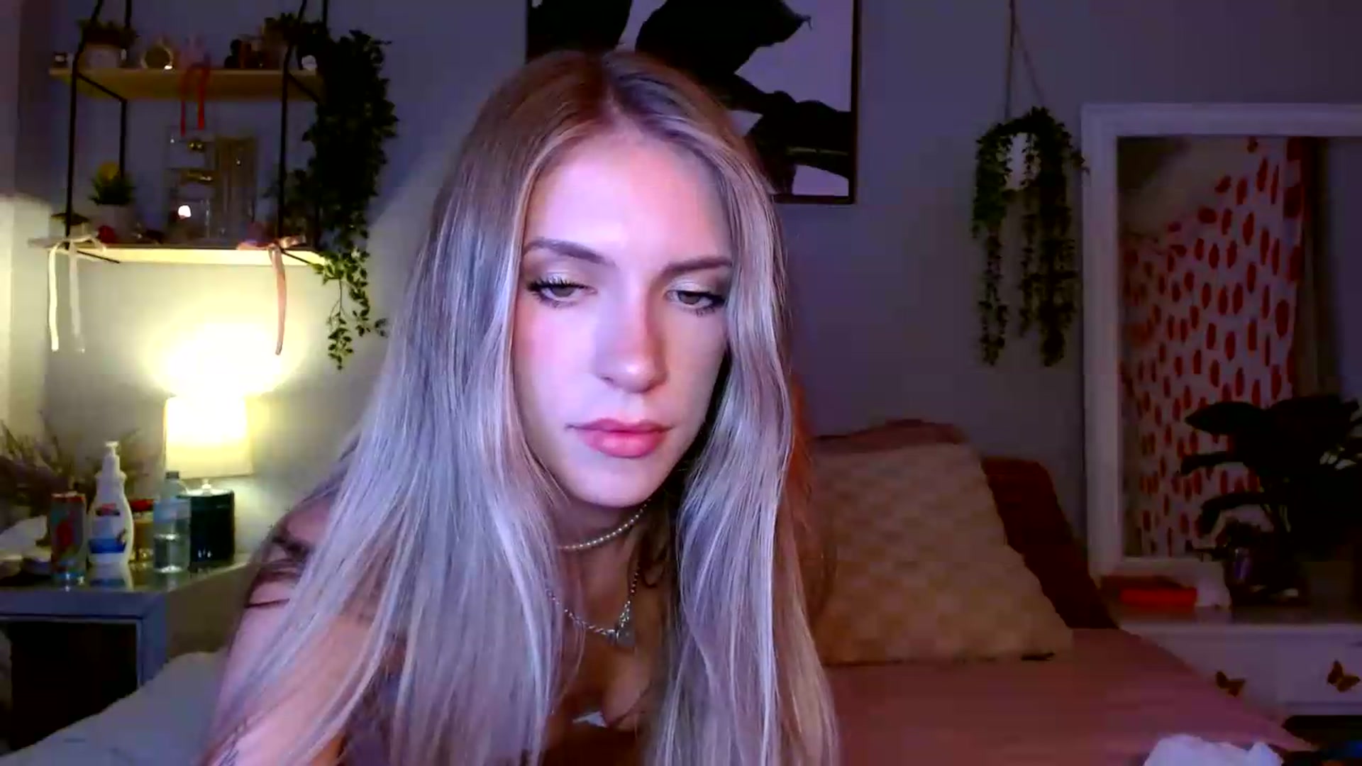 Gallery image thumbnail from Em_babyxx's myfreecams stream on, 08/16/2026, 06:01 image 12 of 20