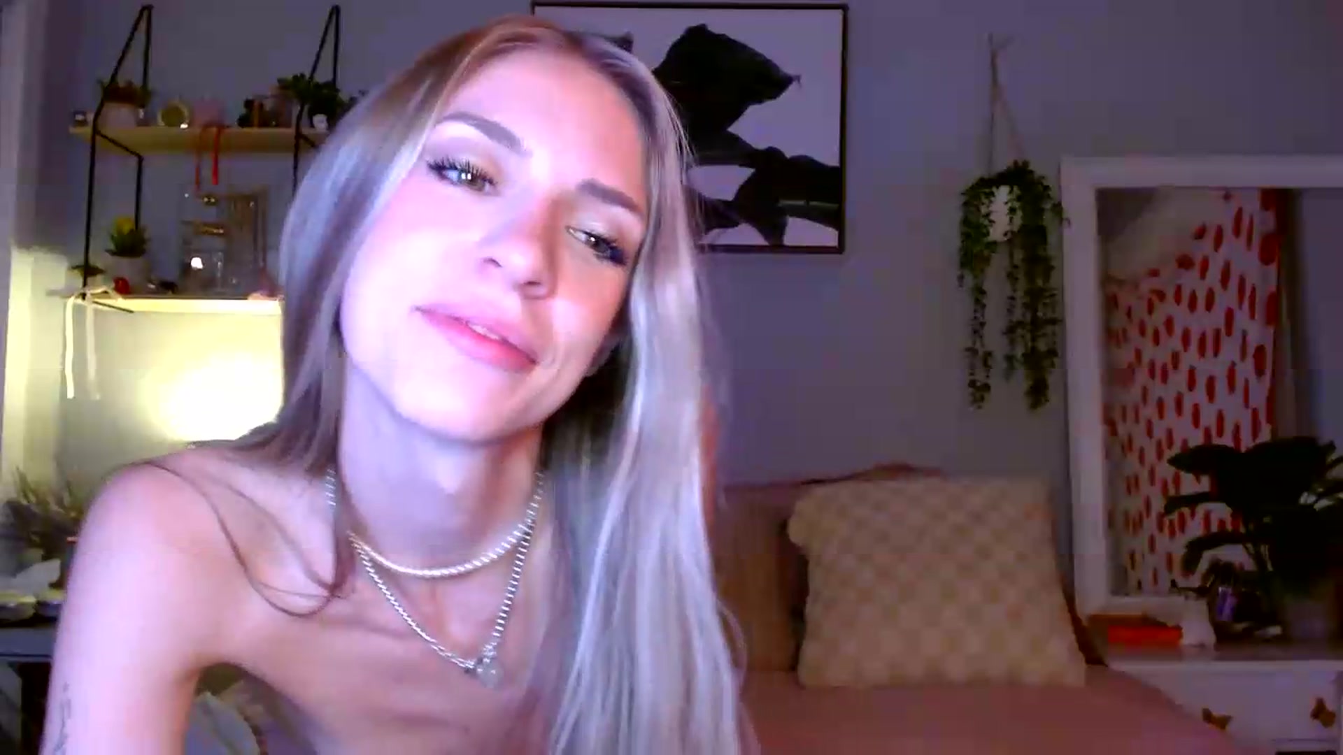 Gallery image thumbnail from Em_babyxx's myfreecams stream on, 08/16/2026, 07:06 image 11 of 20