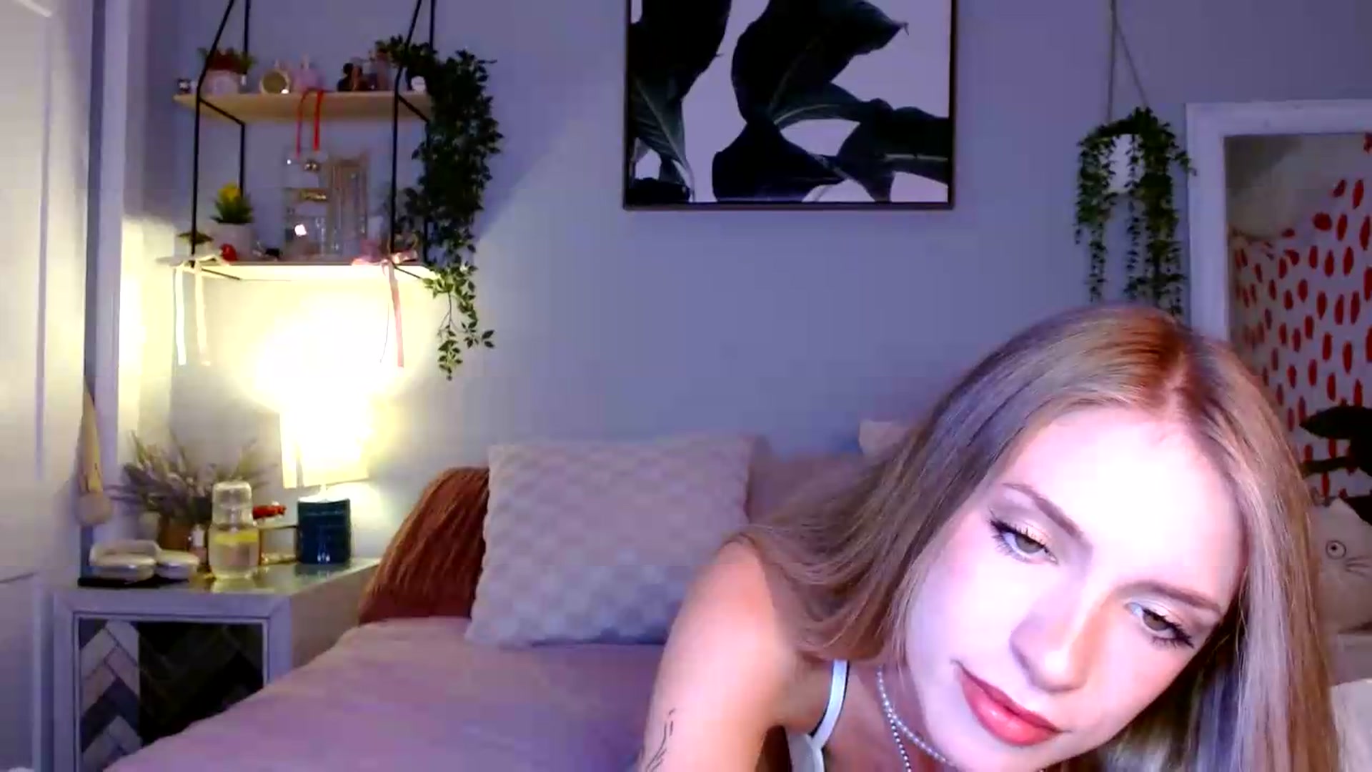 Gallery image thumbnail from Em_babyxx's myfreecams stream on, 08/20/2026, 09:34 image 7 of 20
