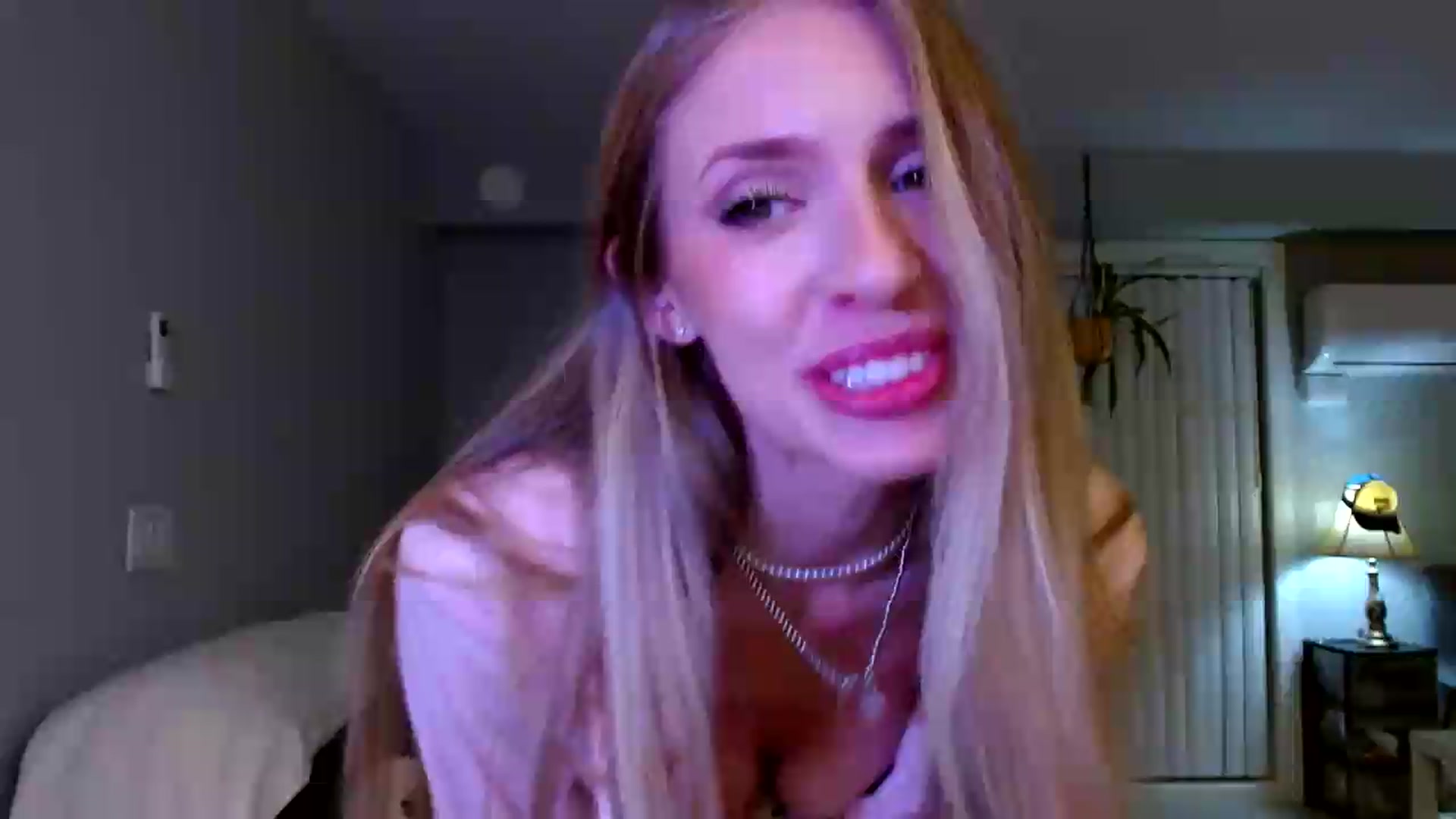 Gallery image thumbnail from Em_babyxx's myfreecams stream on, 09/14/2026, 10:18 image 10 of 20