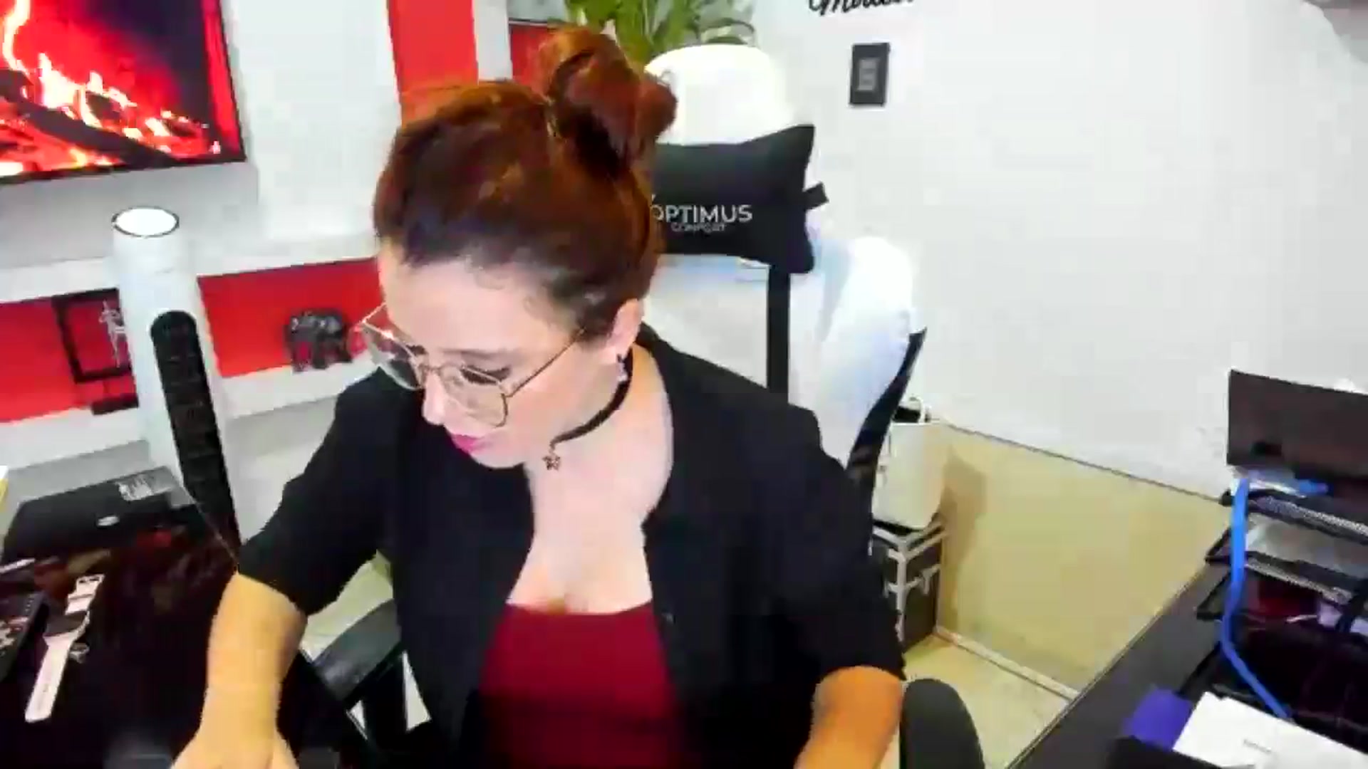 Gallery image thumbnail from Ema04's myfreecams stream on, 07/02/2025, 24:33 image 3 of 20