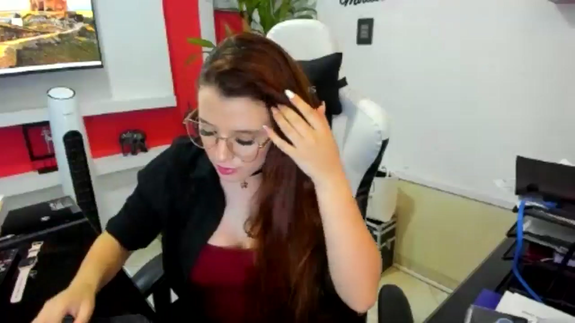 Gallery image thumbnail from Ema04's myfreecams stream on, 07/02/2025, 24:33 image 11 of 20