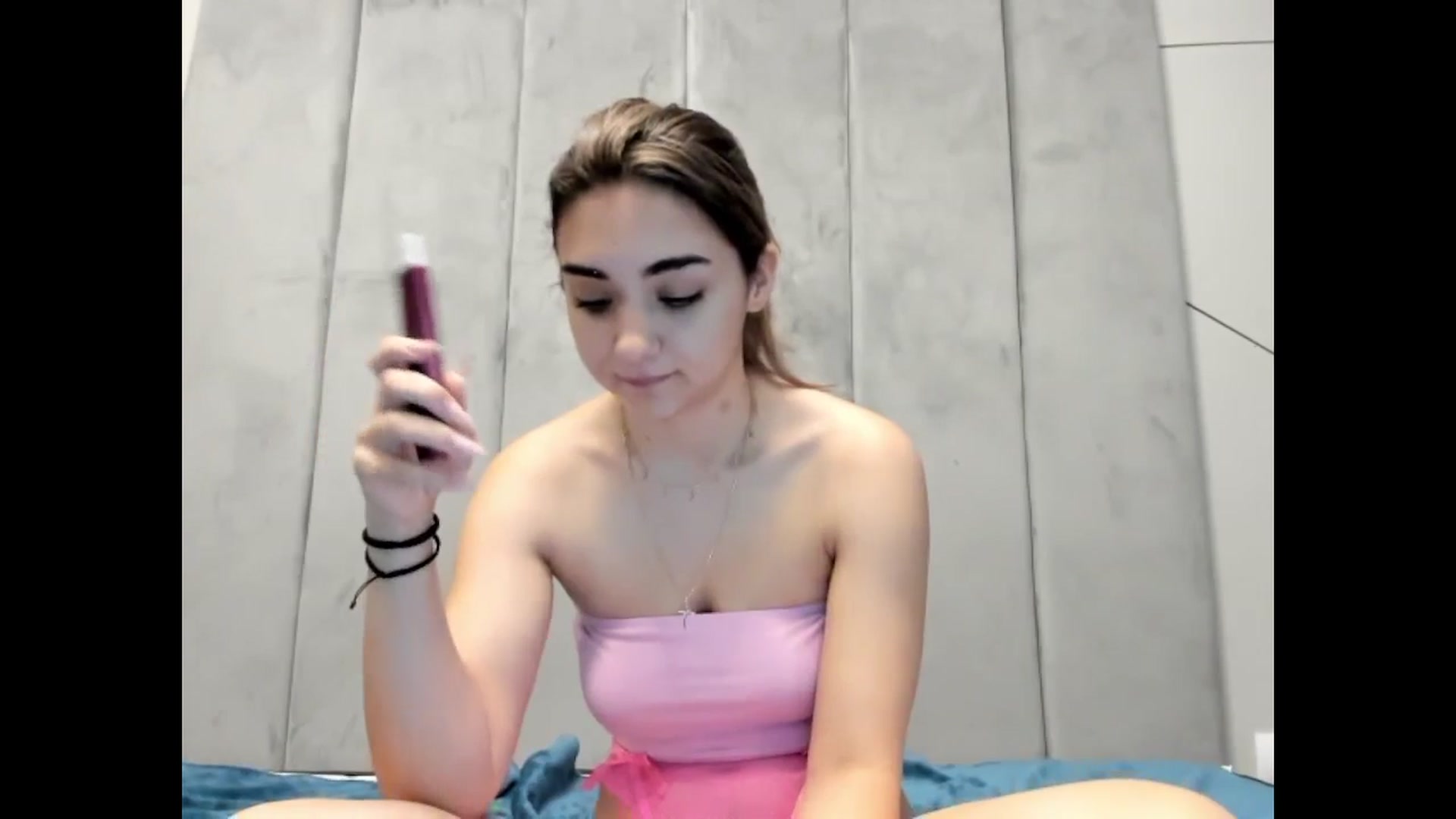 Gallery image thumbnail from EmaCrystal's myfreecams stream on, 06/01/2025, 12:40 image 18 of 20
