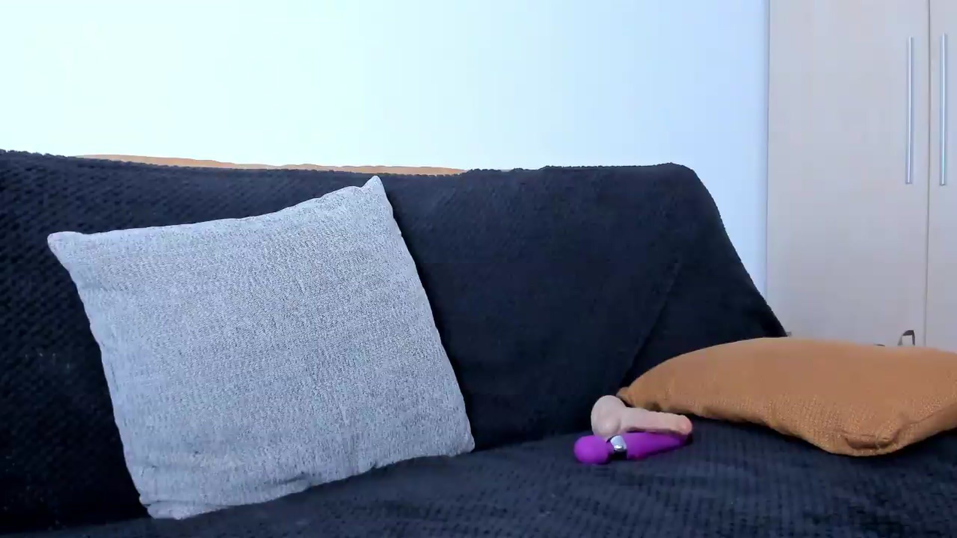 Gallery image thumbnail from Ema_em's myfreecams stream on, 06/20/2026, 23:32 image 7 of 20