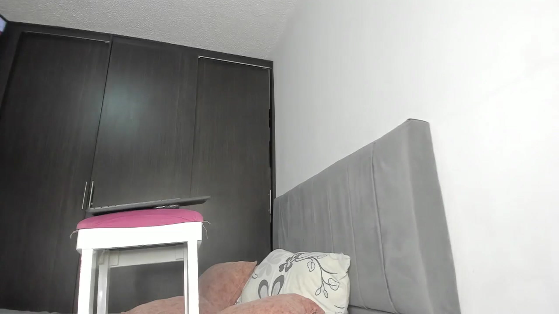 Gallery image thumbnail from Ema_smith's myfreecams stream on, 12/30/2025, 09:05 image 3 of 20