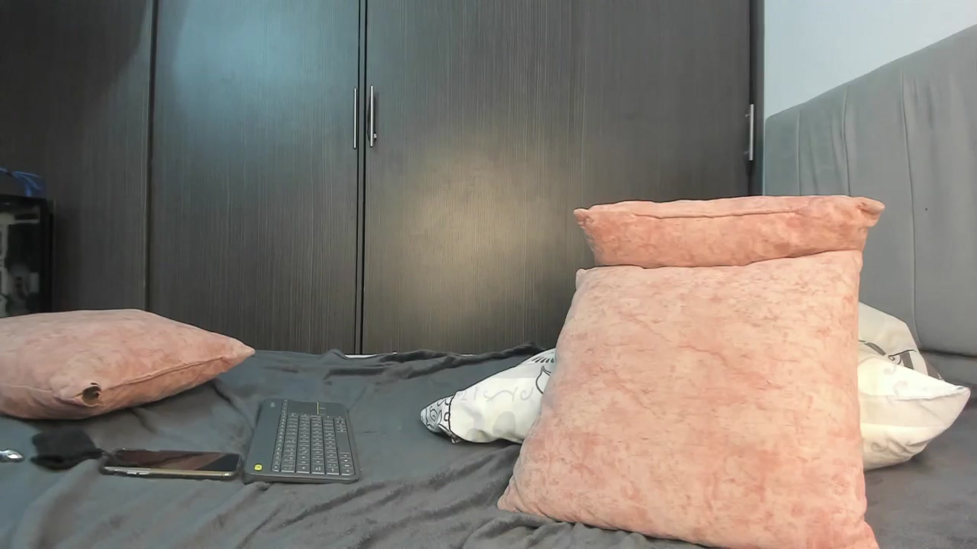 Gallery image thumbnail from Ema_smith's myfreecams stream on, 01/03/2026, 11:03 image 13 of 20