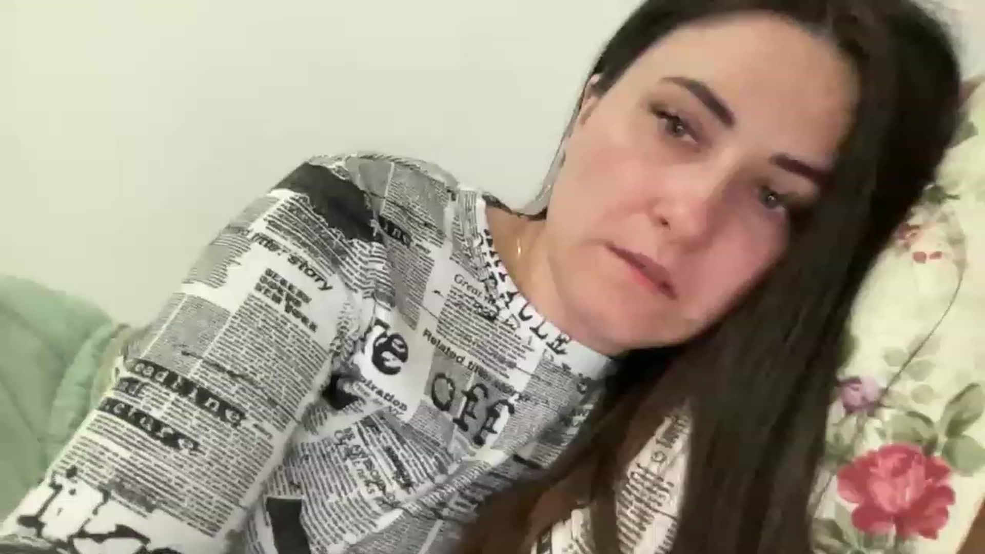 Gallery image thumbnail from Emafox's myfreecams stream on, 05/02/2023, 16:00 image 9 of 20