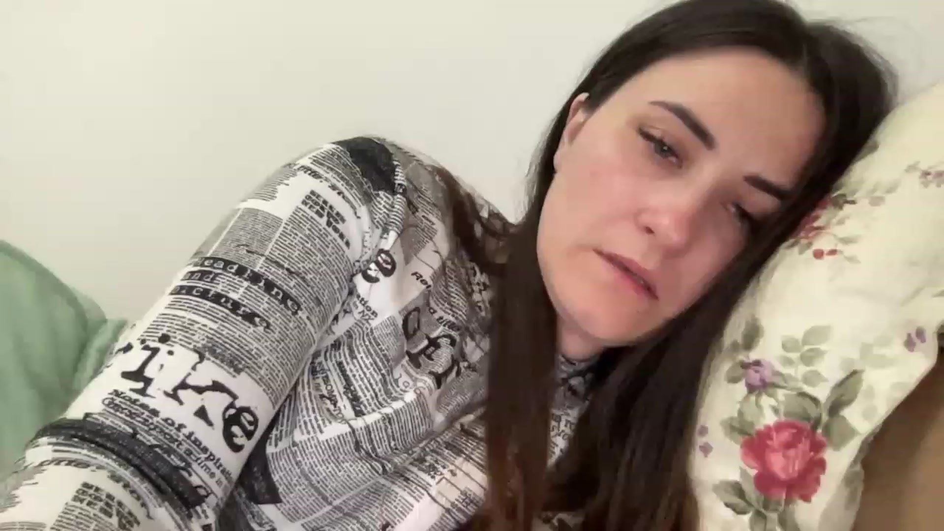 Gallery image thumbnail from Emafox's myfreecams stream on, 05/02/2023, 16:00 image 16 of 20