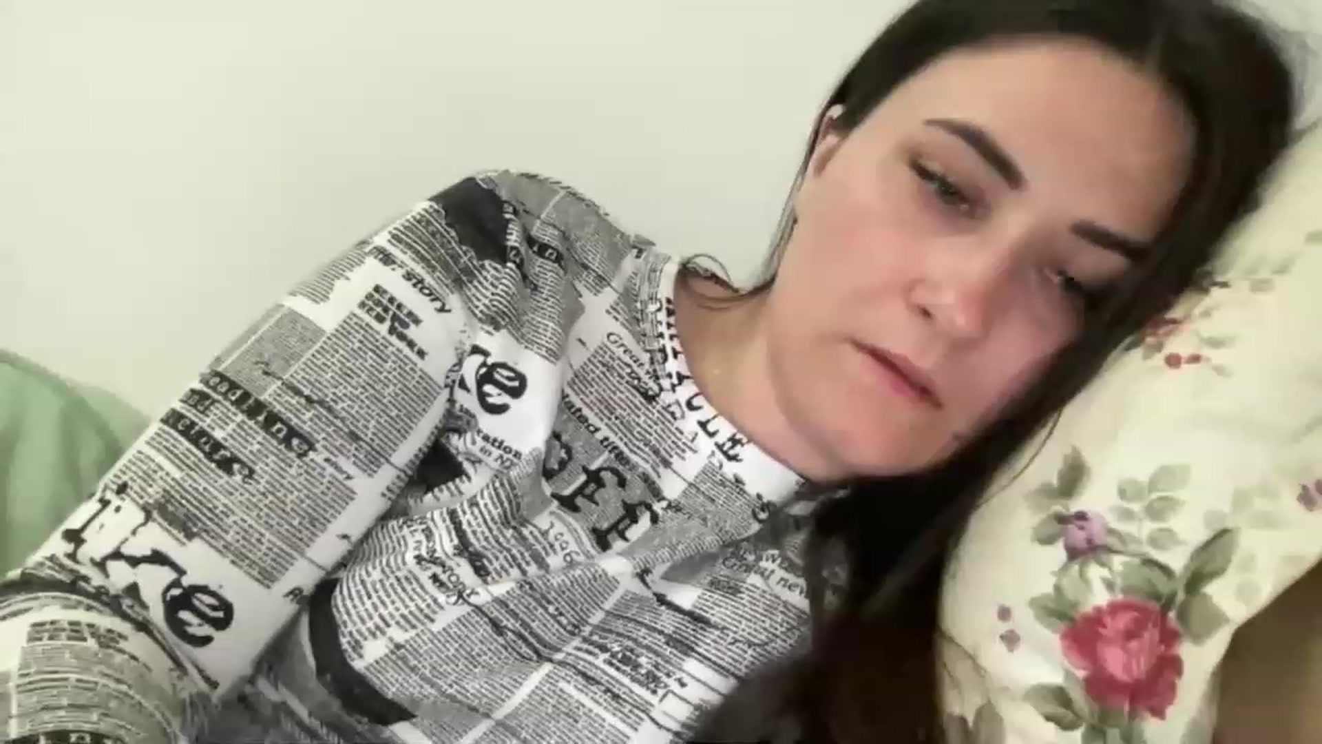 Gallery image thumbnail from Emafox's myfreecams stream on, 05/02/2023, 16:00 image 12 of 20