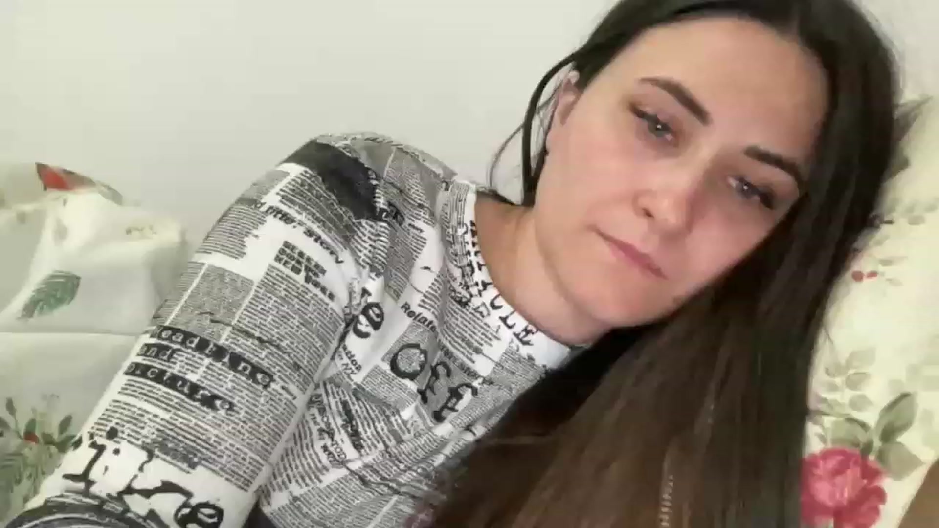 Gallery image thumbnail from Emafox's myfreecams stream on, 05/02/2023, 16:59 image 7 of 20