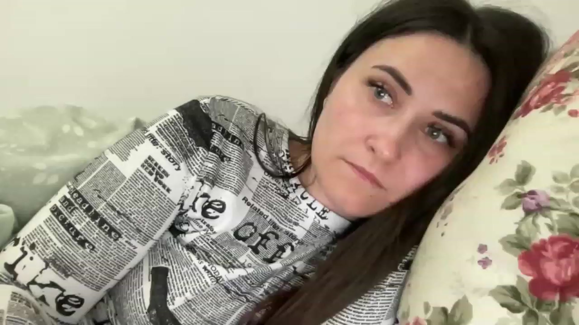 Gallery image thumbnail from Emafox's myfreecams stream on, 05/02/2023, 17:51 image 15 of 20