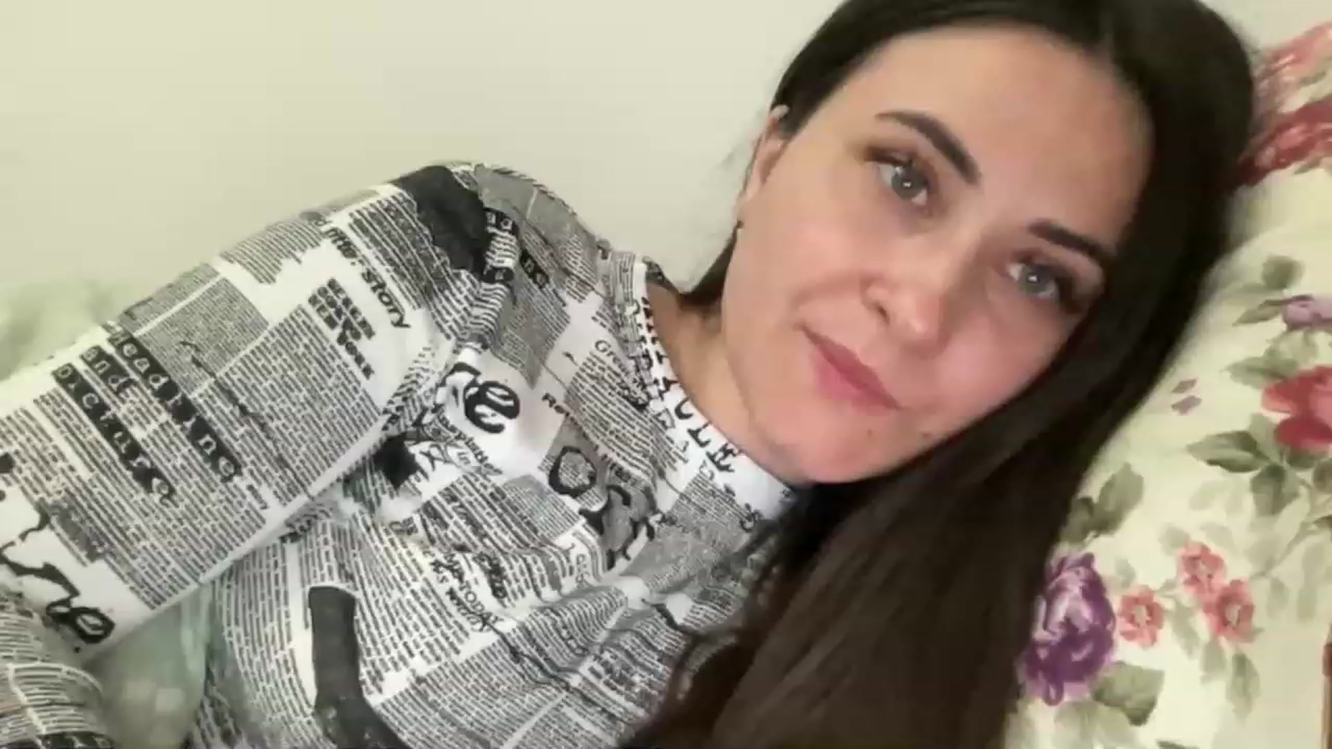 Gallery image thumbnail from Emafox's myfreecams stream on, 05/02/2023, 19:58 image 6 of 20