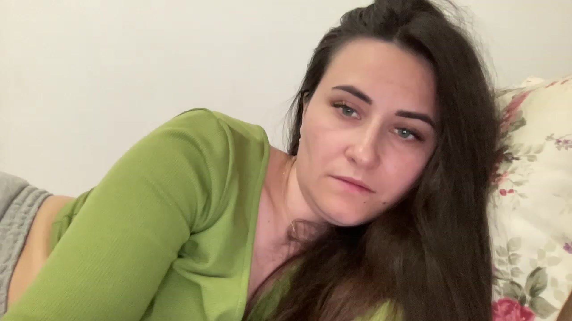 Gallery image thumbnail from Emafox's myfreecams stream on, 05/05/2023, 15:52 image 16 of 20