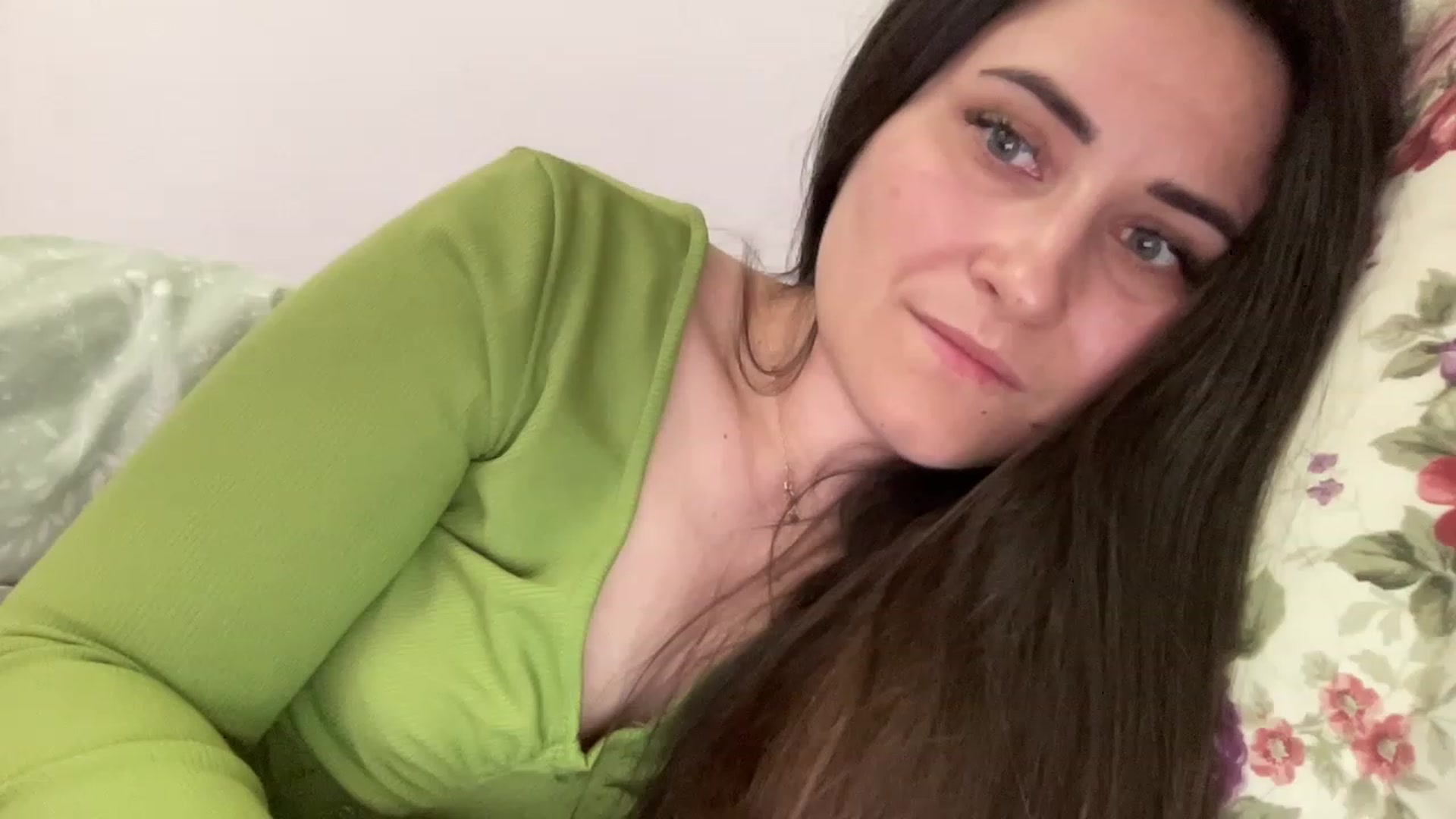 Gallery image thumbnail from Emafox's myfreecams stream on, 05/05/2023, 18:37 image 7 of 20