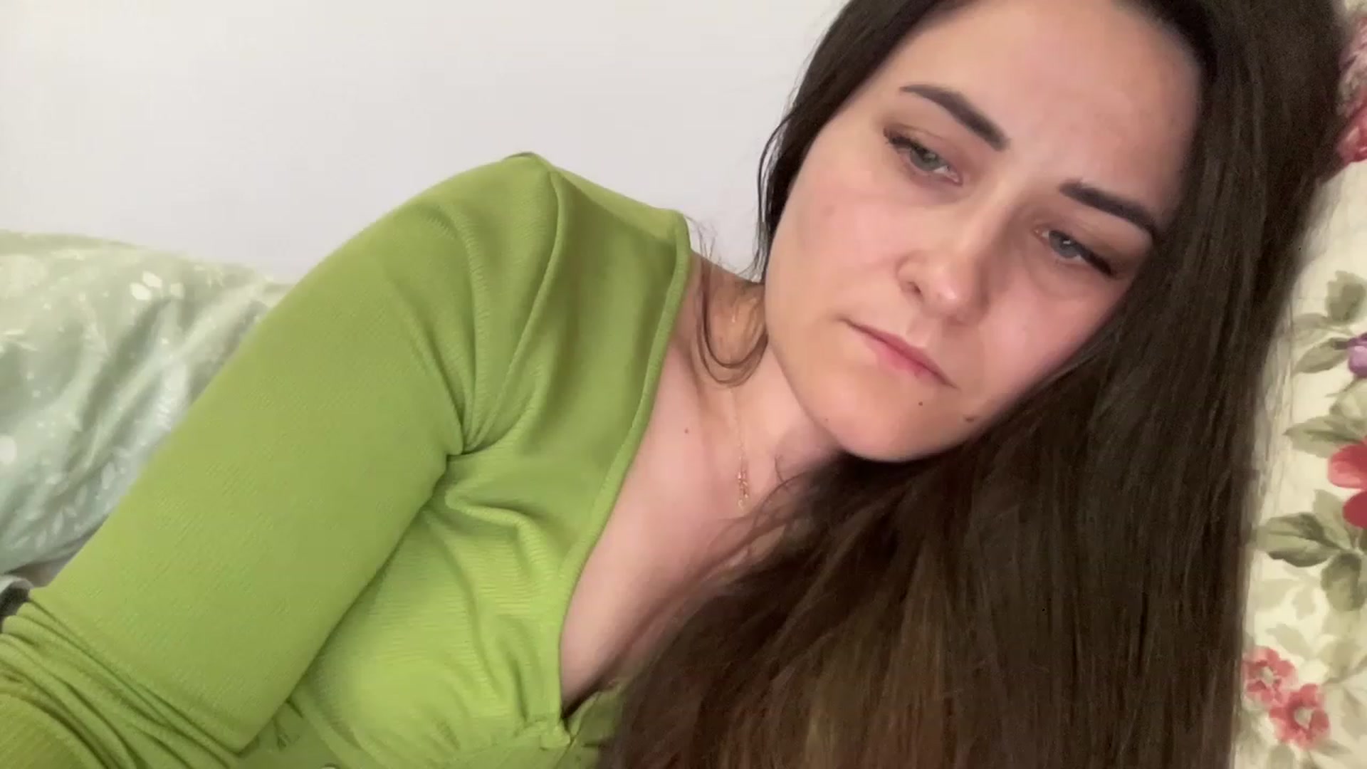 Gallery image thumbnail from Emafox's myfreecams stream on, 05/05/2023, 18:37 image 3 of 20