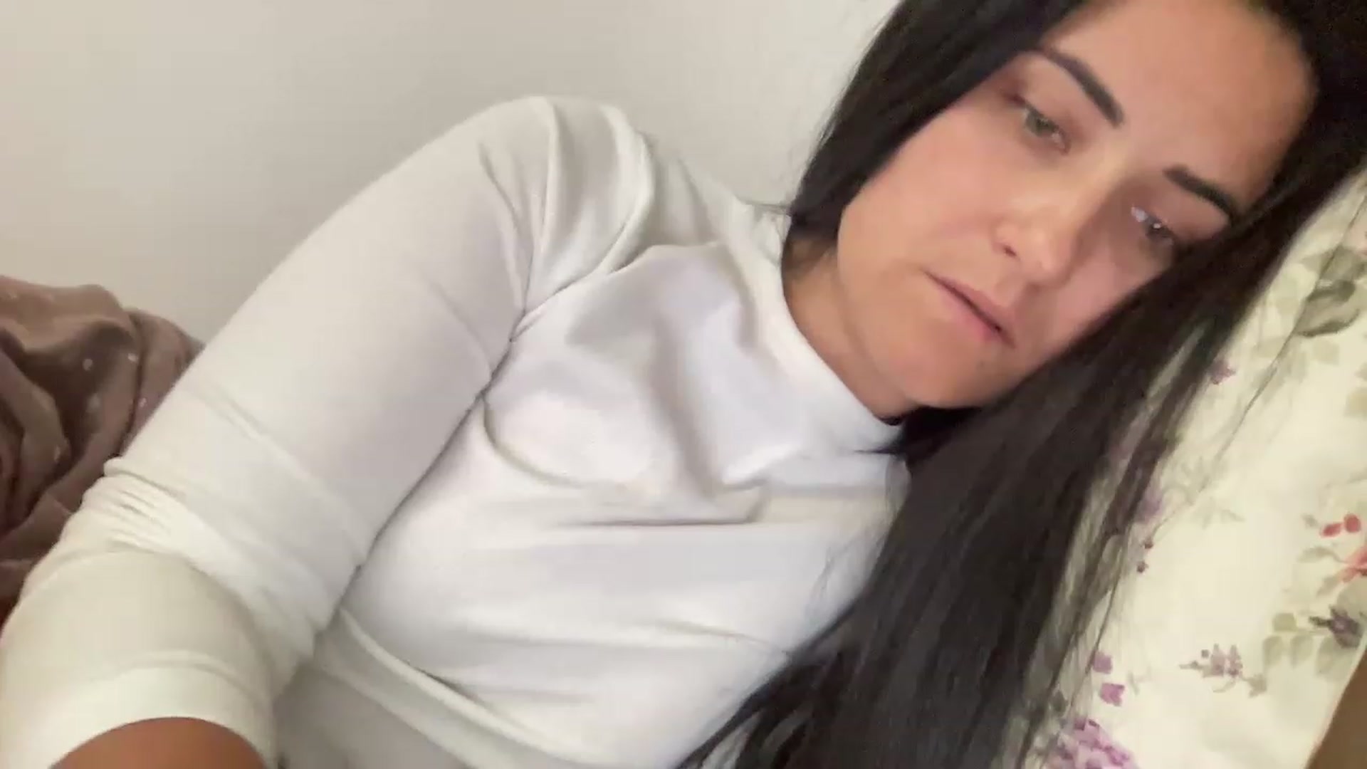 Gallery image thumbnail from Emafox's myfreecams stream on, 07/09/2023, 09:37 image 2 of 20