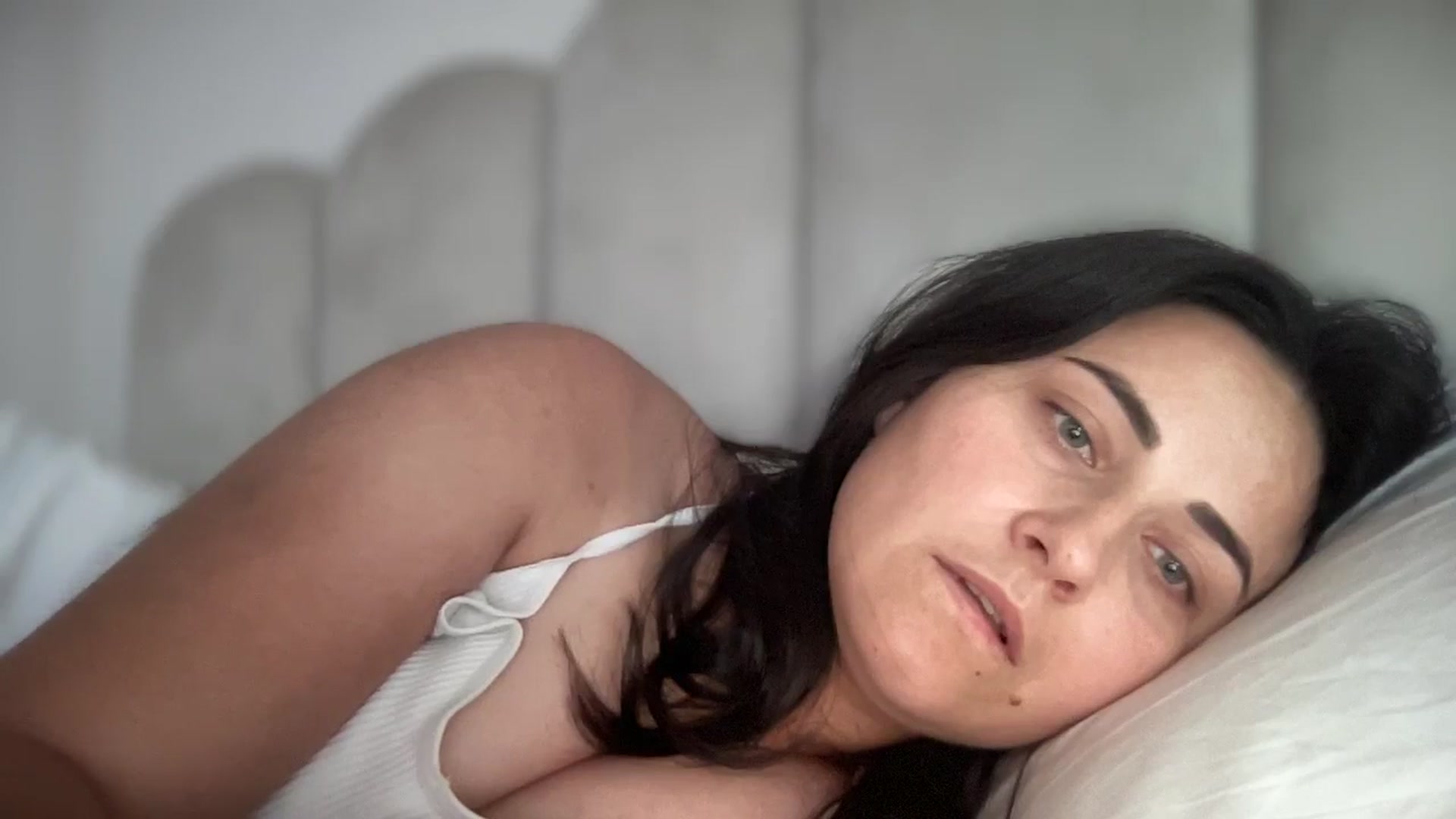 Gallery image thumbnail from Emafox's myfreecams stream on, 09/29/2024, 11:33 image 10 of 20