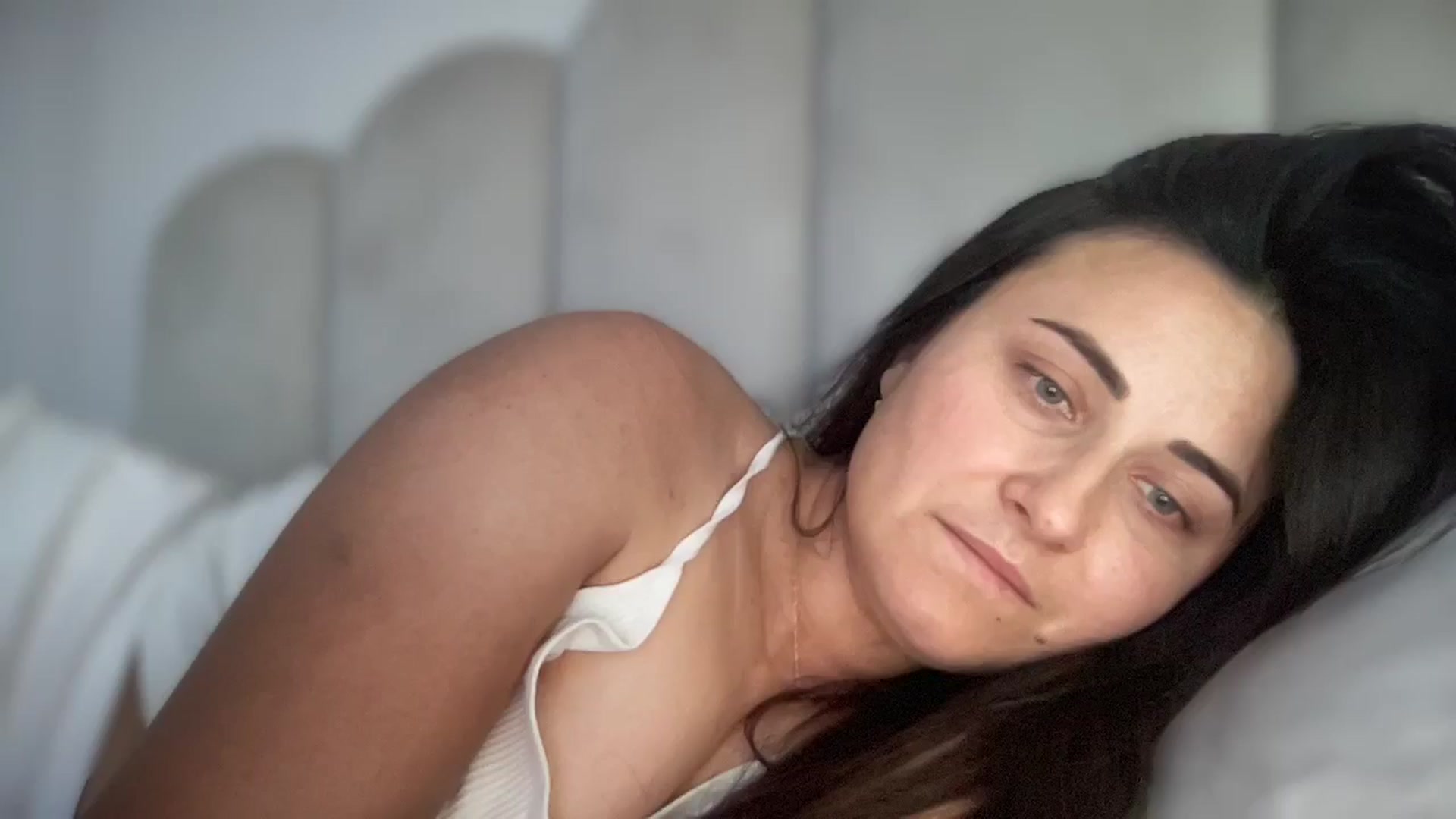 Gallery image thumbnail from Emafox's myfreecams stream on, 09/29/2024, 11:33 image 1 of 20