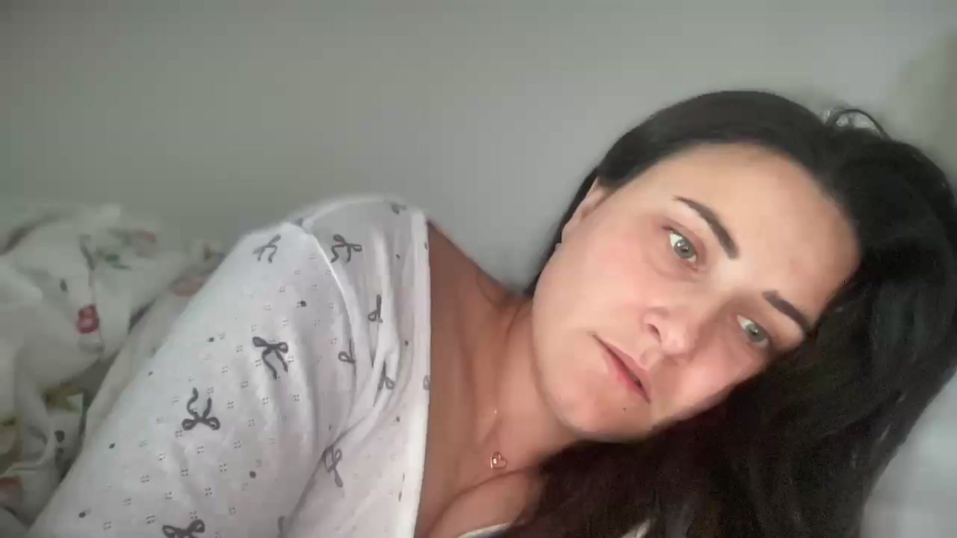 Gallery image thumbnail from Emafox's myfreecams stream on, 10/21/2024, 09:52 image 5 of 20