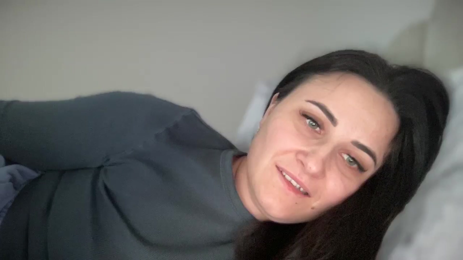 Gallery image thumbnail from Emafox's myfreecams stream on, 01/26/2025, 12:26 image 15 of 20