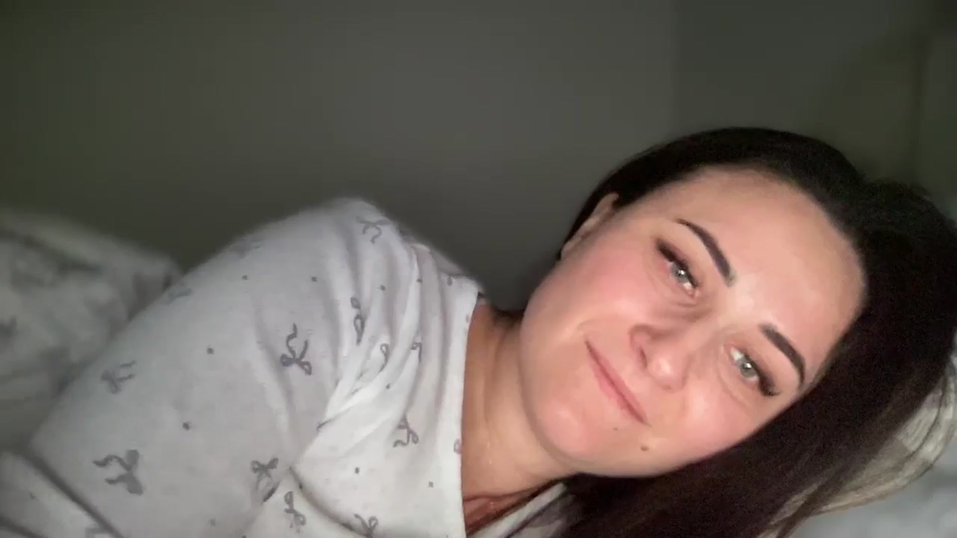 Gallery image thumbnail from Emafox's myfreecams stream on, 01/28/2025, 15:03 image 2 of 20