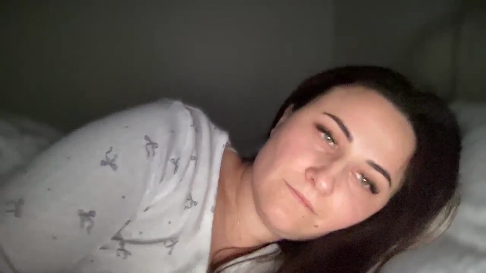 Gallery image thumbnail from Emafox's myfreecams stream on, 01/28/2025, 15:03 image 18 of 20