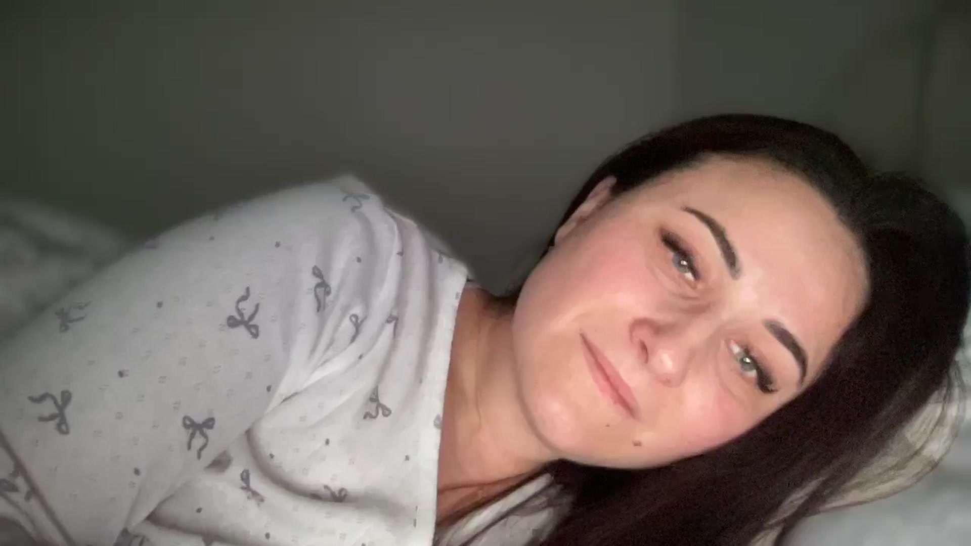 Gallery image thumbnail from Emafox's myfreecams stream on, 01/28/2025, 15:03 image 3 of 20