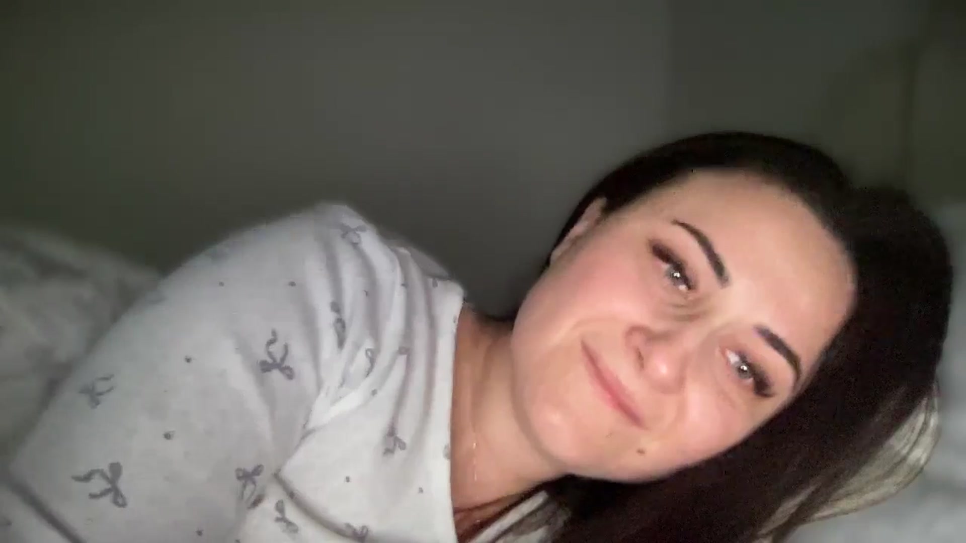 Gallery image thumbnail from Emafox's myfreecams stream on, 01/28/2025, 15:03 image 4 of 20