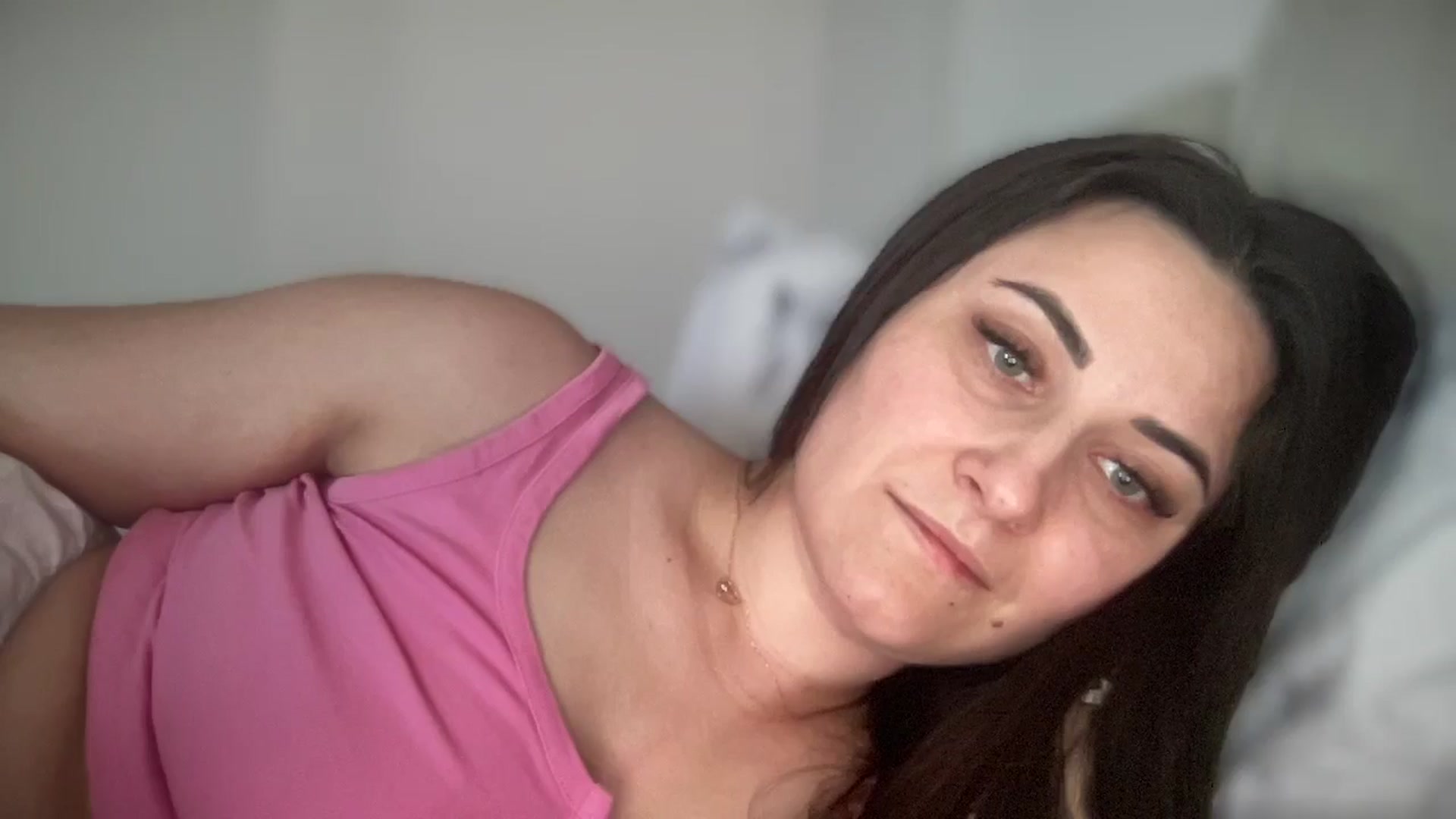 Gallery image thumbnail from Emafox's myfreecams stream on, 01/29/2025, 12:37 image 15 of 20